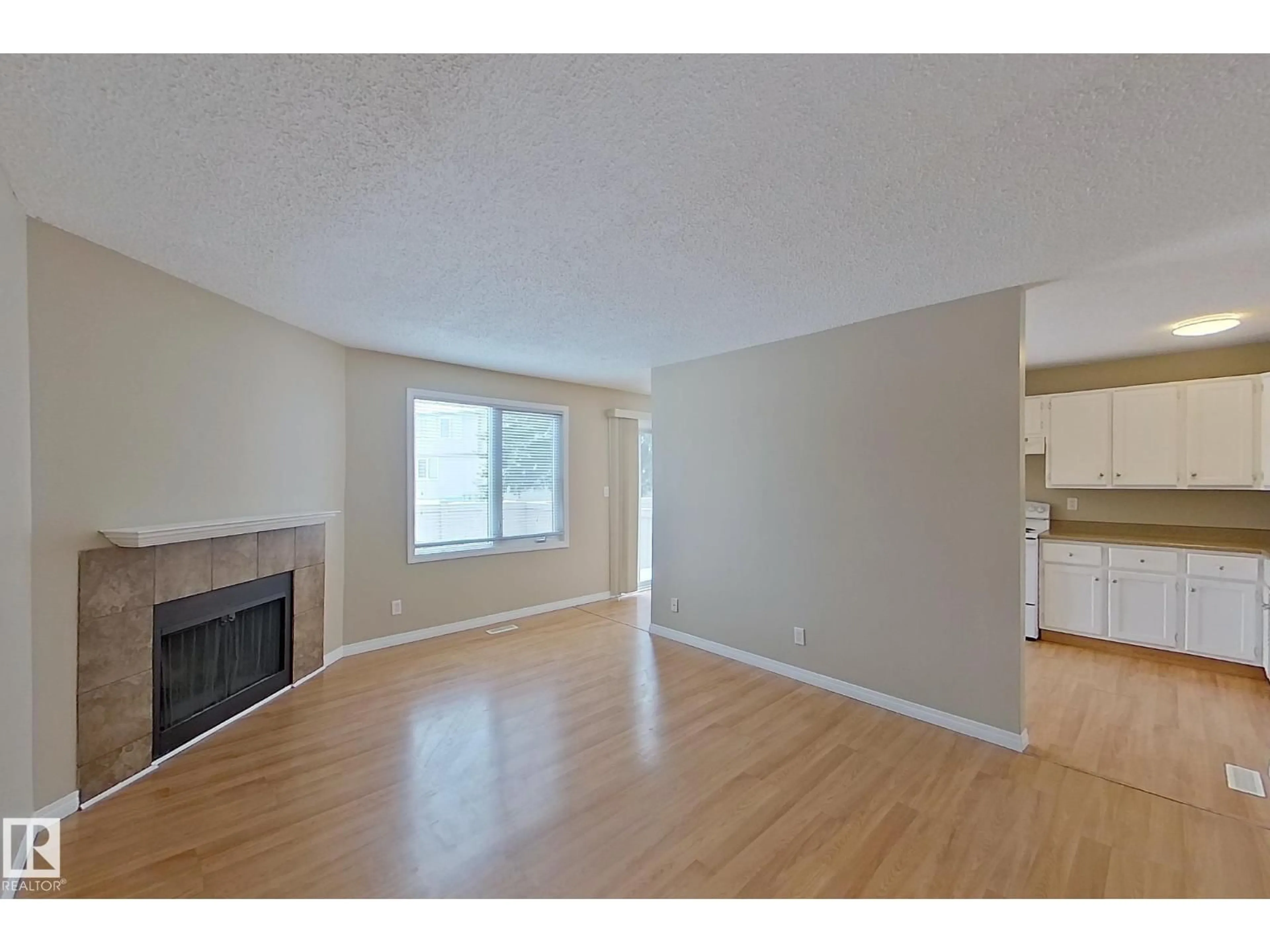 A pic of a room for 28 AKINSDALE GD, St. Albert Alberta T8N2W9