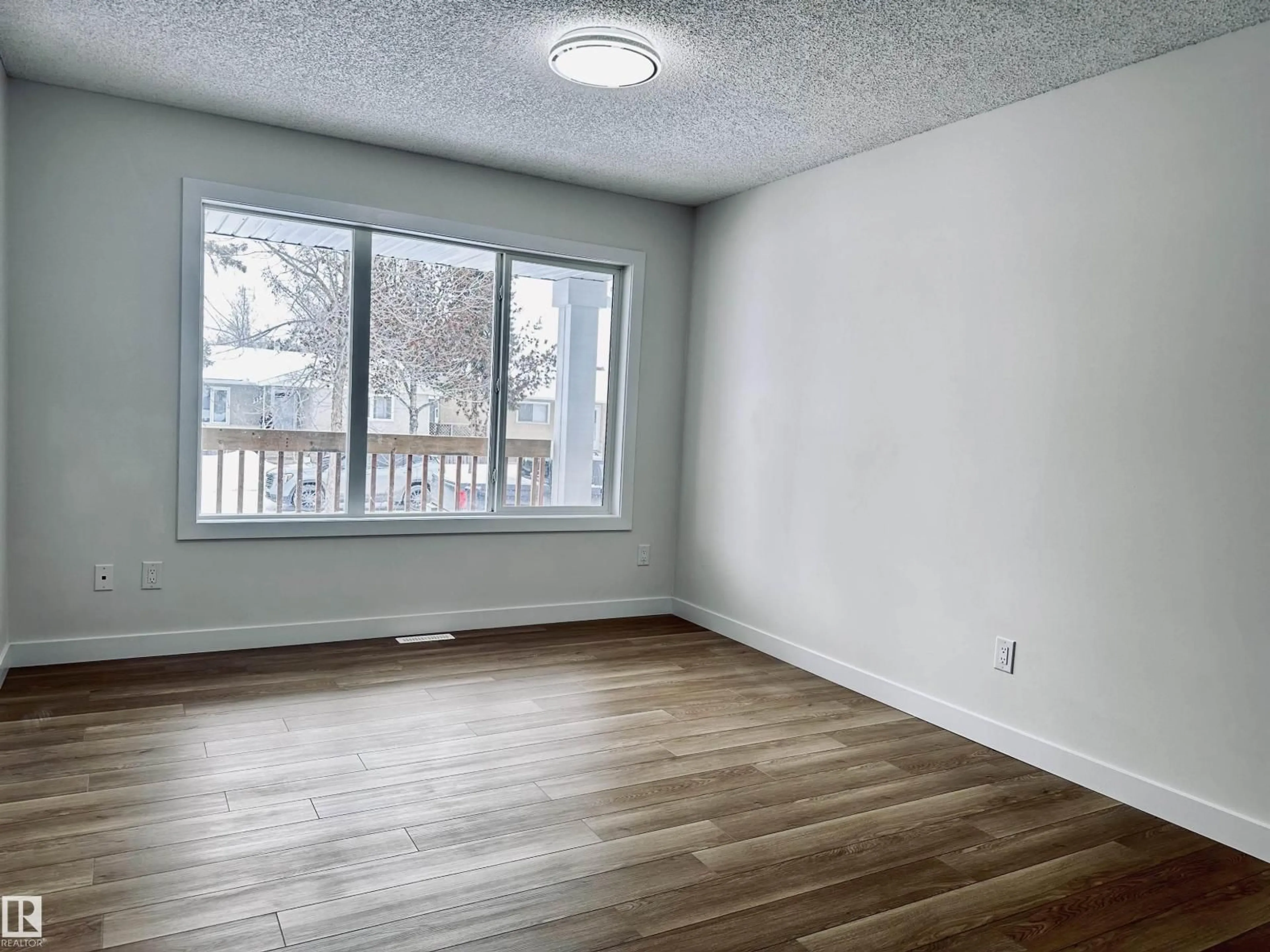 A pic of a room for 4843 115 AV, Edmonton Alberta T5W0W3