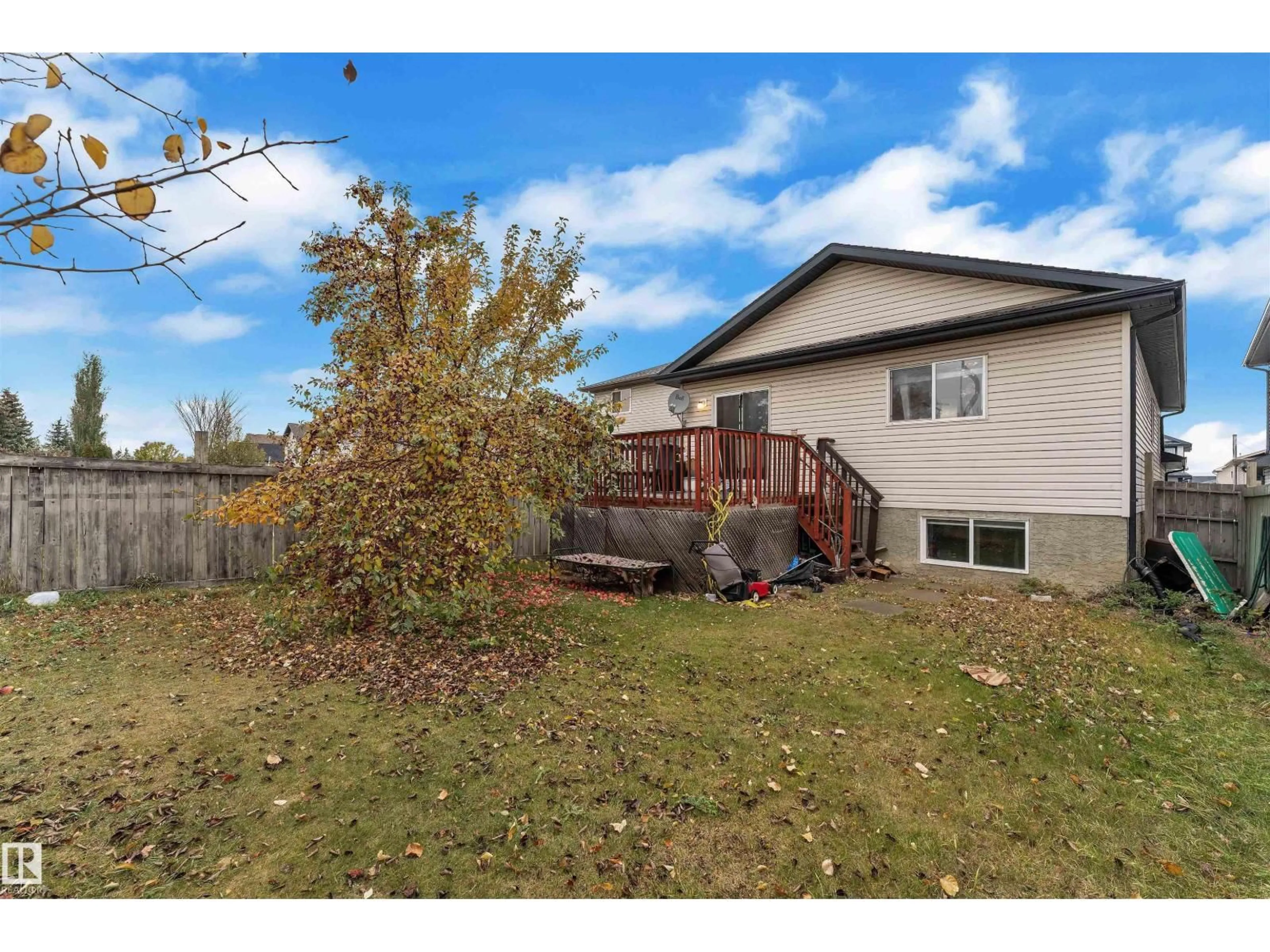 Patio, unknown for 3307 24 AV, Edmonton Alberta T6T1Y6