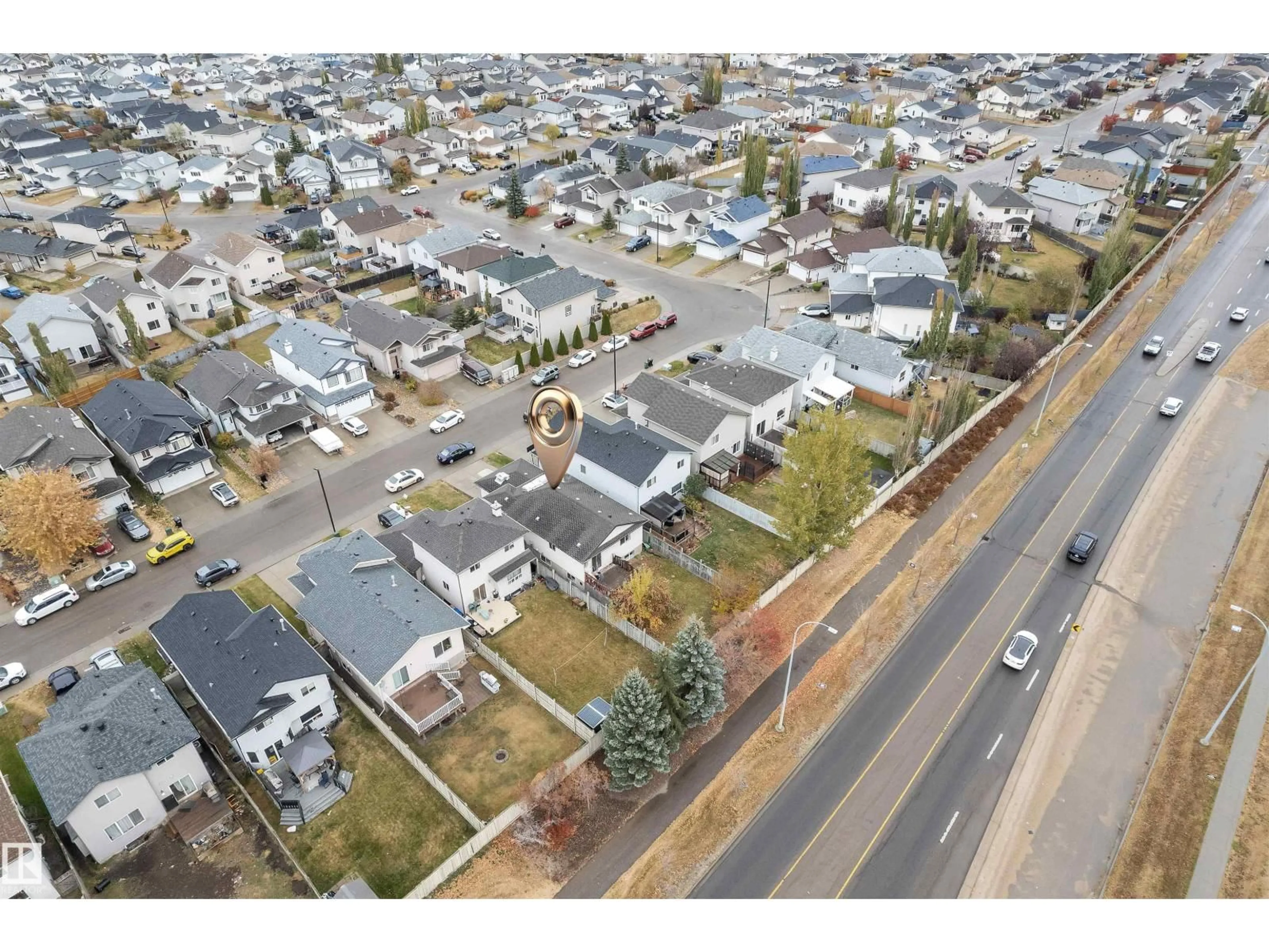 A pic from outside/outdoor area/front of a property/back of a property/a pic from drone, street for 3307 24 AV, Edmonton Alberta T6T1Y6
