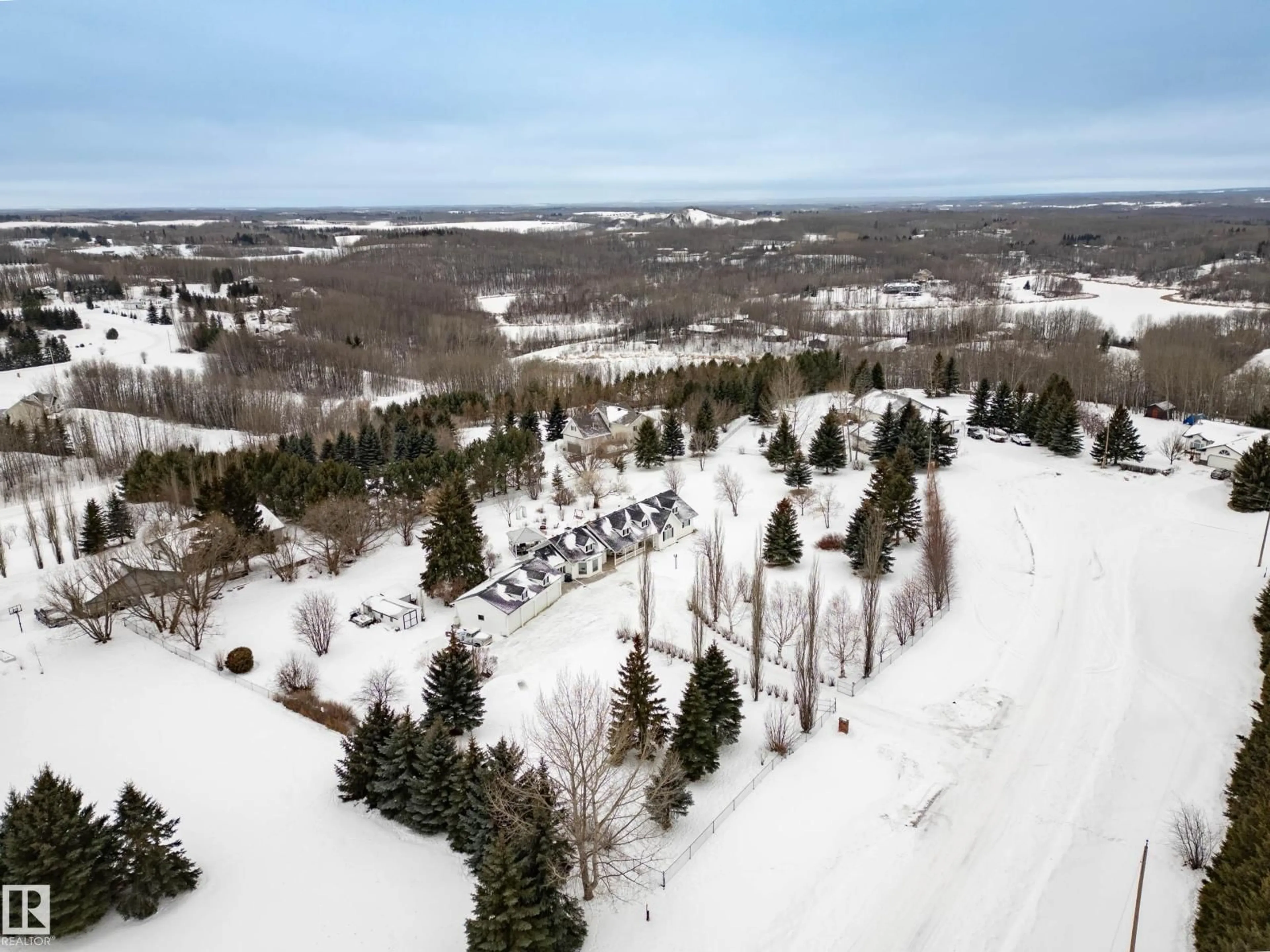 A pic from outside/outdoor area/front of a property/back of a property/a pic from drone, unknown for 53310 - 11 RGE ROAD 15, Rural Parkland County Alberta T7Y0C3