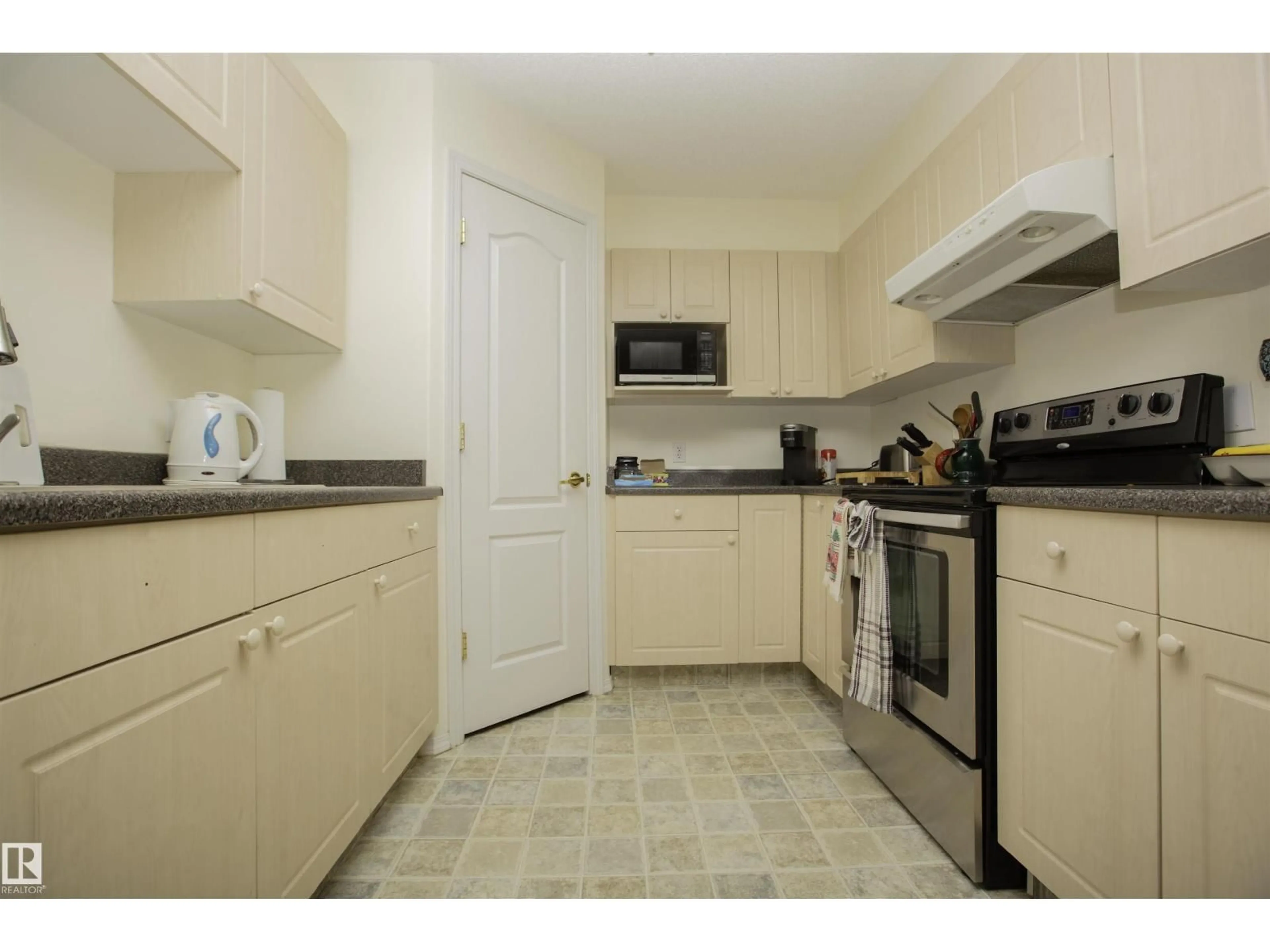 Standard kitchen, unknown for #303 - 8119 112 AV, Edmonton Alberta T5B0G1