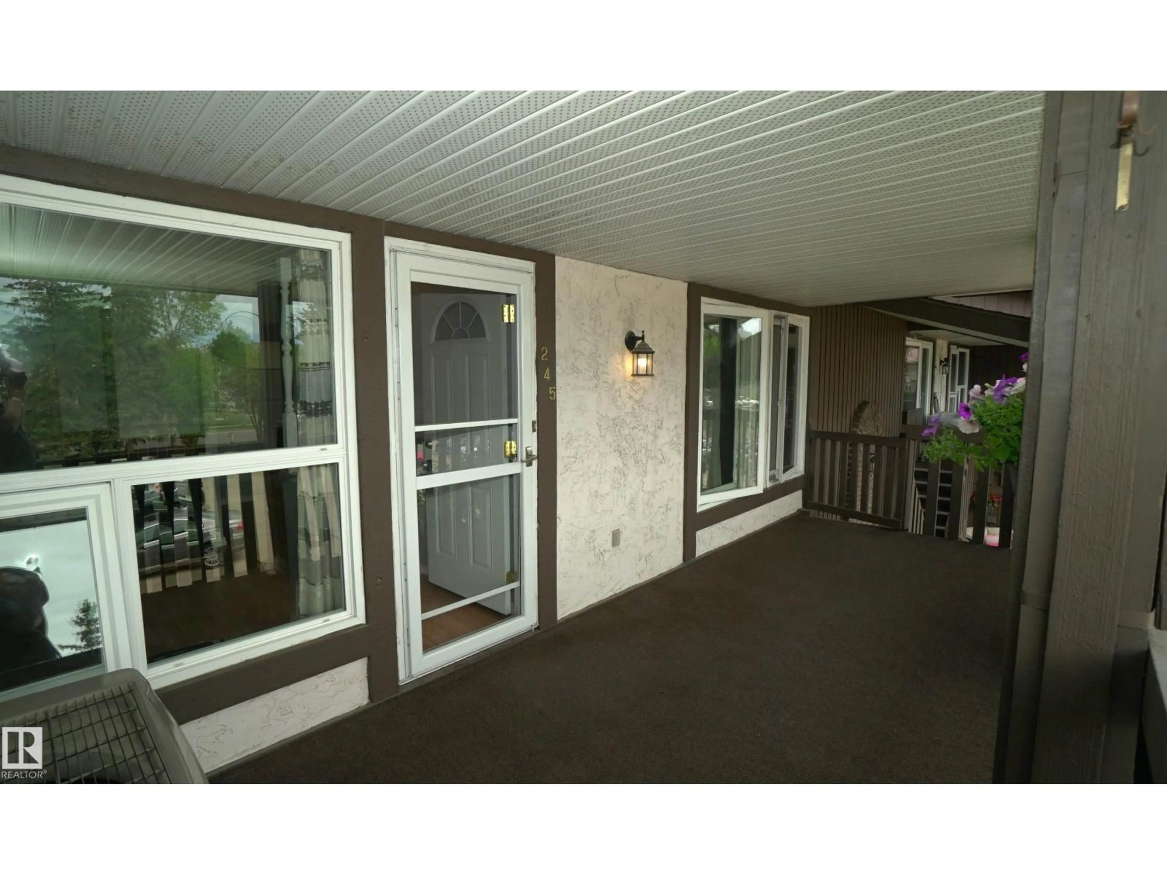 Unknown for 245 SURREY GARDENS, Edmonton Alberta T5T1Z3