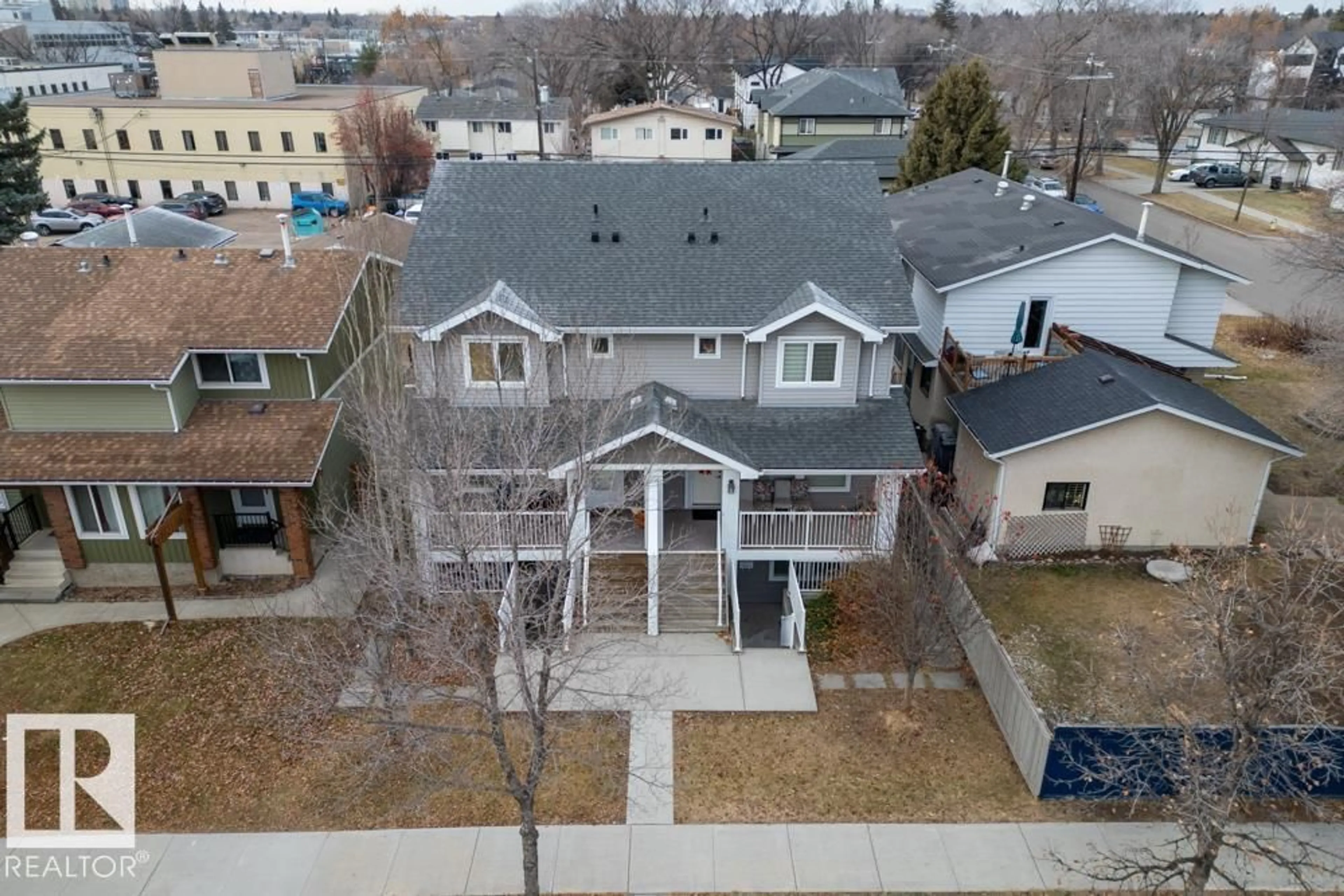A pic from outside/outdoor area/front of a property/back of a property/a pic from drone, street for NW - 11840B 122 ST, Edmonton Alberta T5L0C2