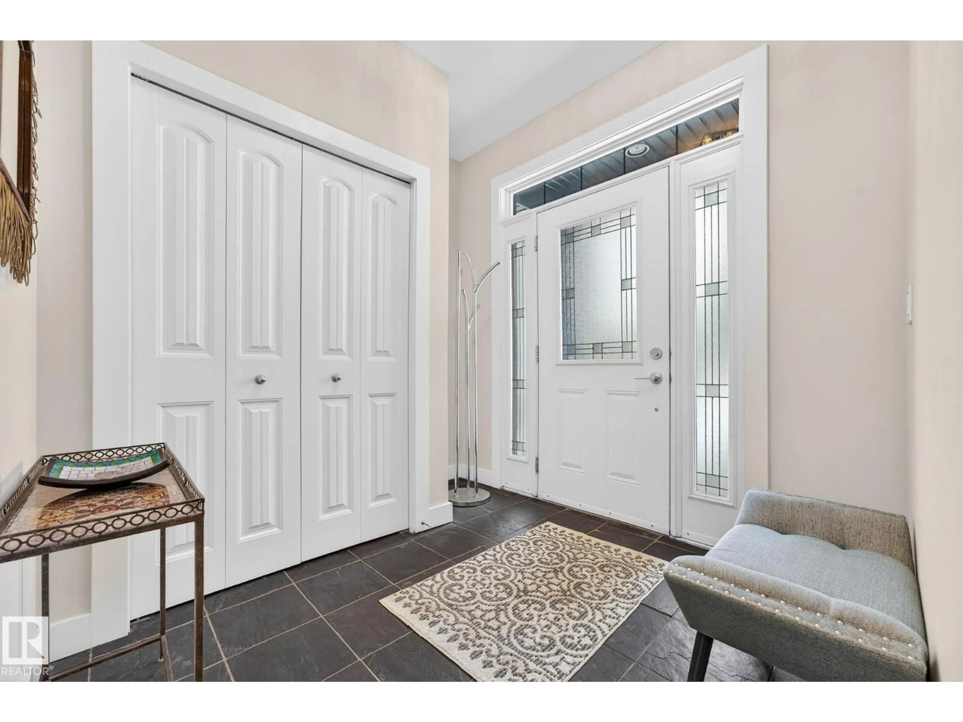 Indoor entryway for NW - 10283 89 ST, Edmonton Alberta T5H1R3