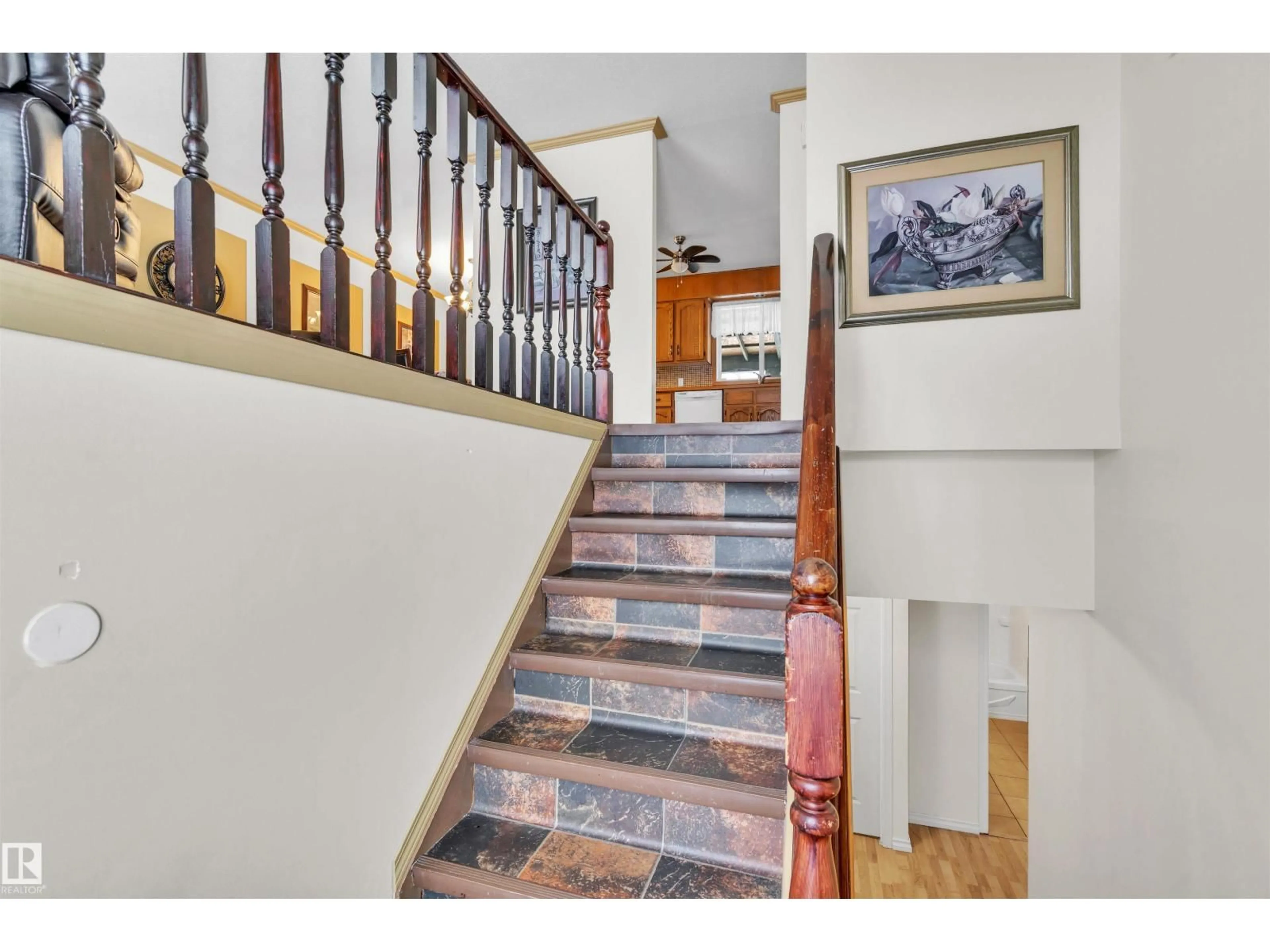 Indoor foyer for 5025 49 STREET, Fort Kent Alberta T0A1H0