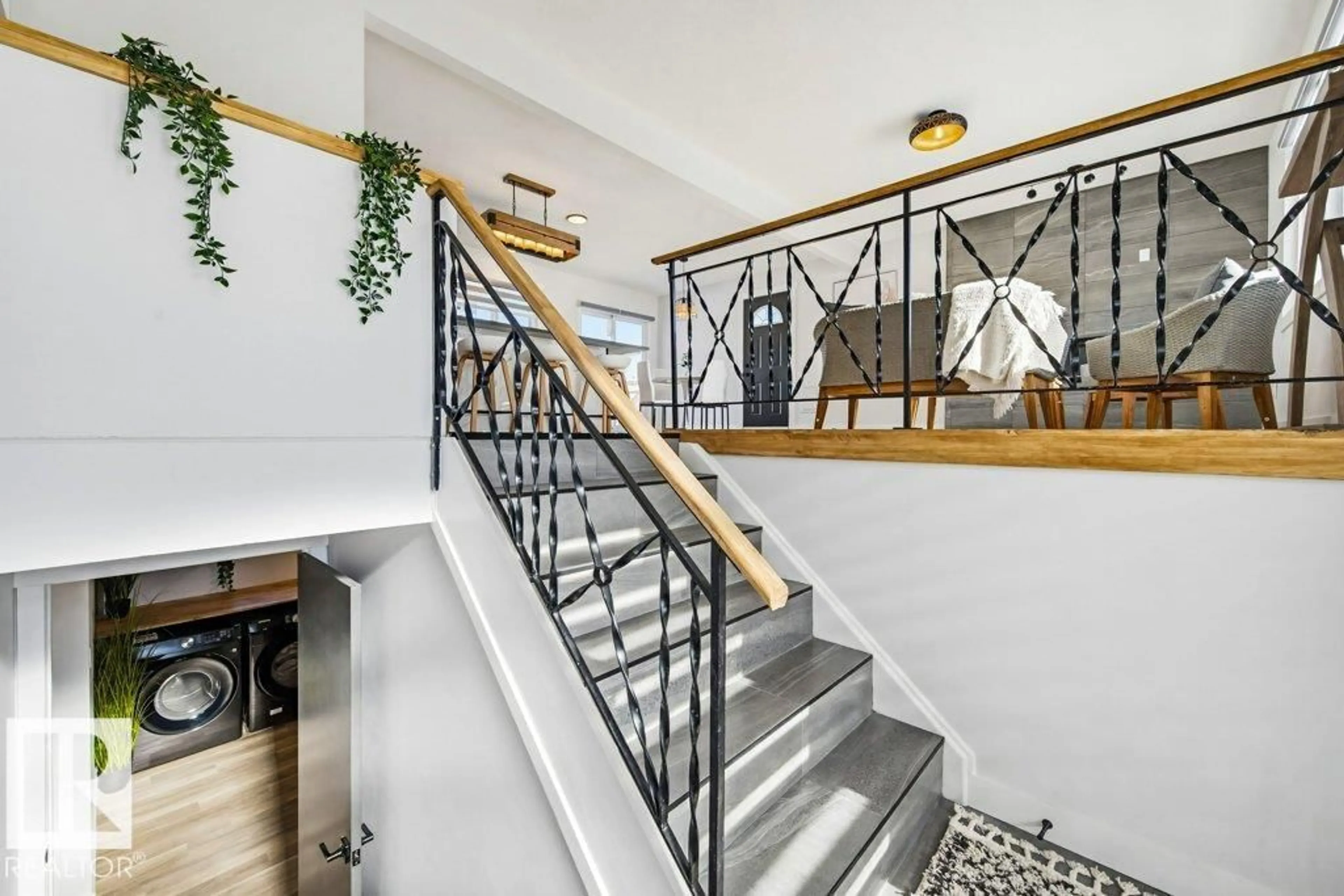 Stairs for 7016 92A AV, Edmonton Alberta T6B0T8