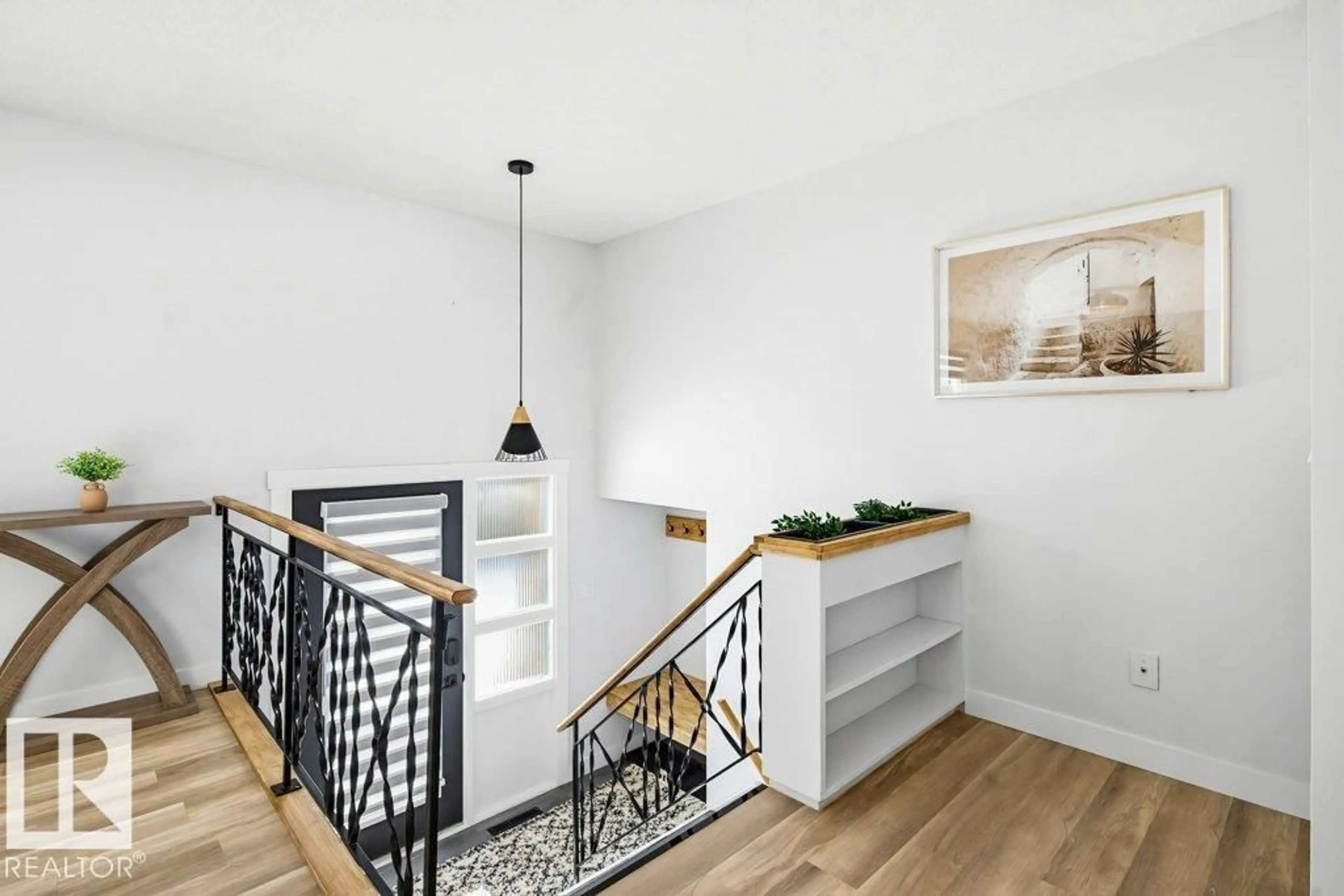 Stairs for 7016 92A AV, Edmonton Alberta T6B0T8