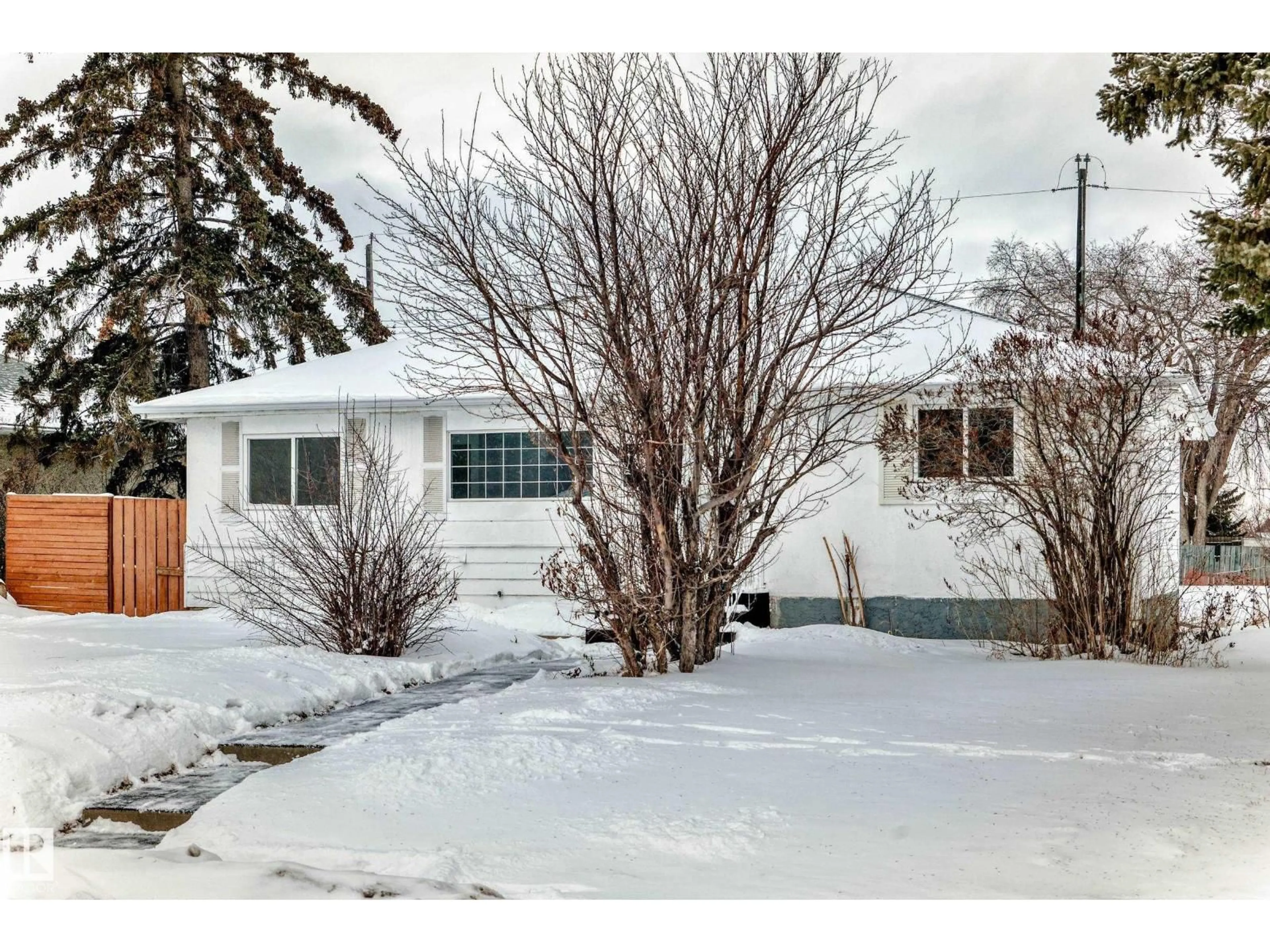 Unknown for NW - 13904 135 AV, Edmonton Alberta T5L3Y8