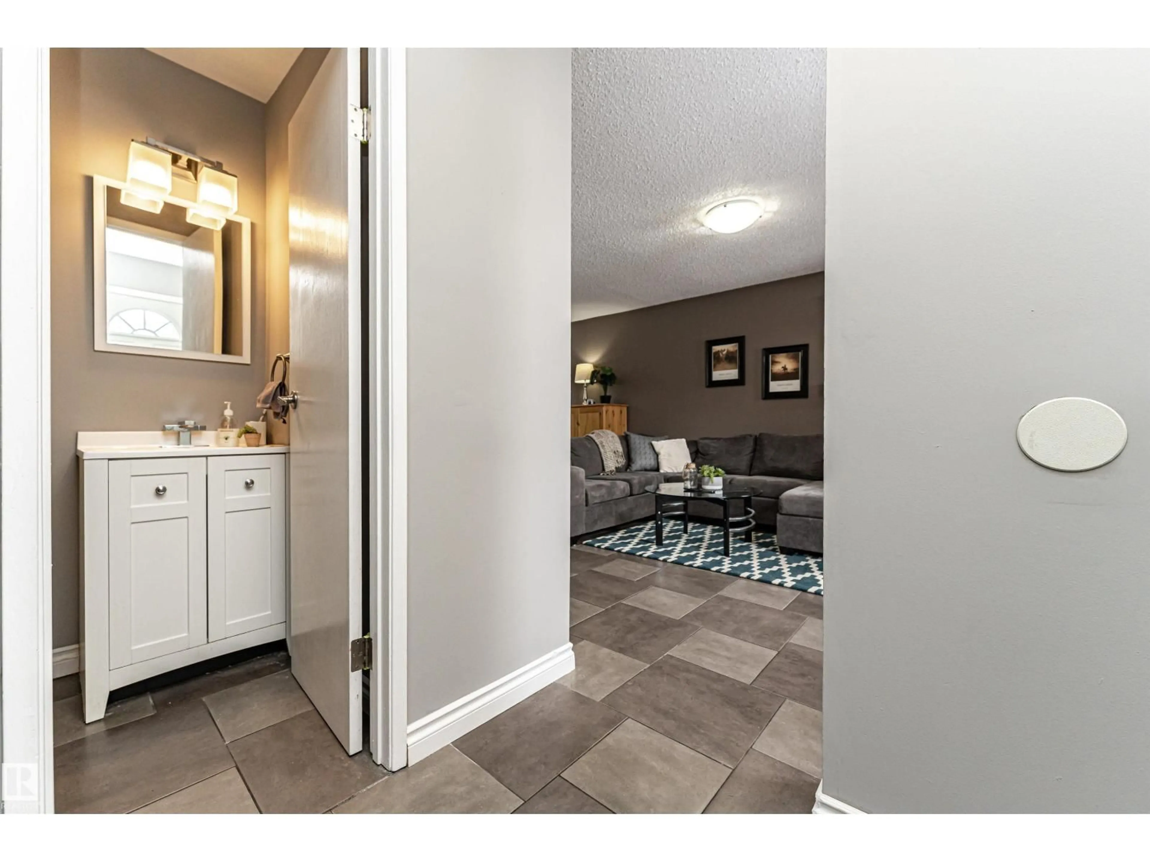 Unknown for NW - 17135 109 ST, Edmonton Alberta T5X3E2