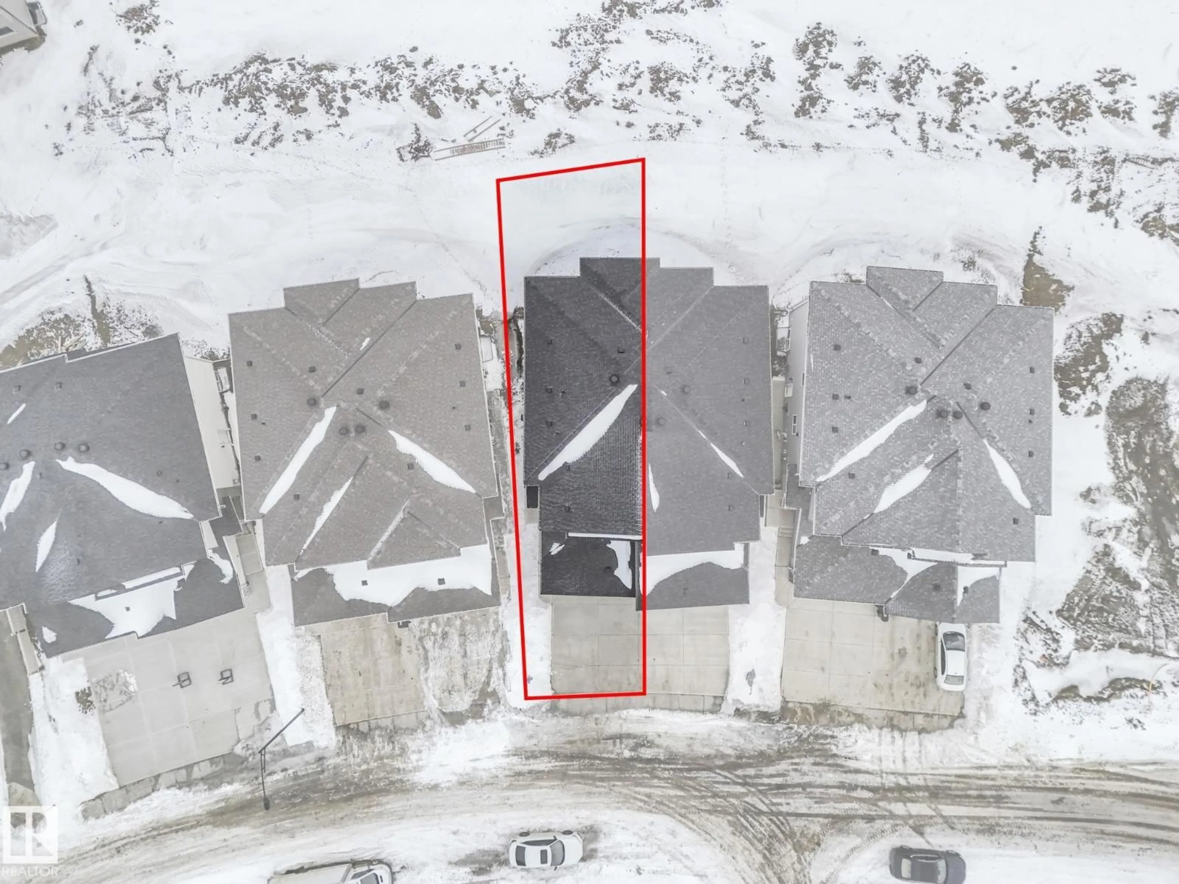 A pic from outside/outdoor area/front of a property/back of a property/a pic from drone, building for 922 15 AV, Edmonton Alberta T6T2W9