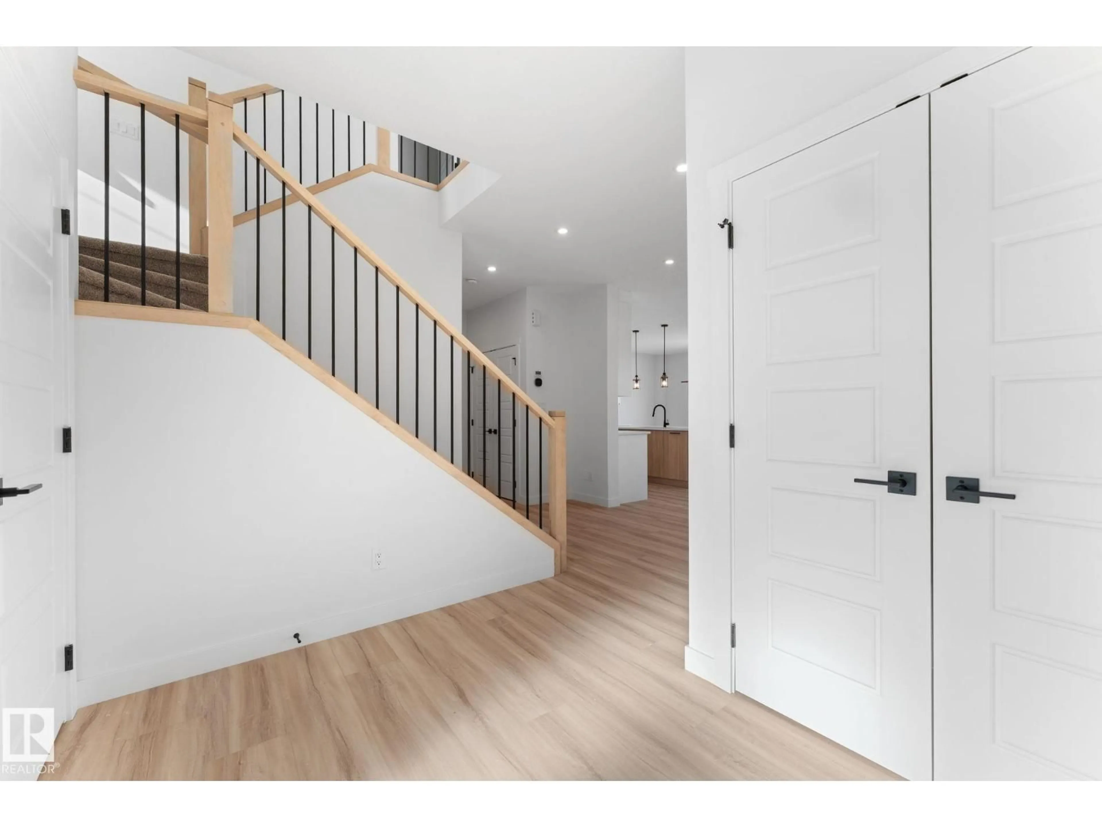 Indoor entryway for 5252 47 AV, Calmar Alberta T0C0V0