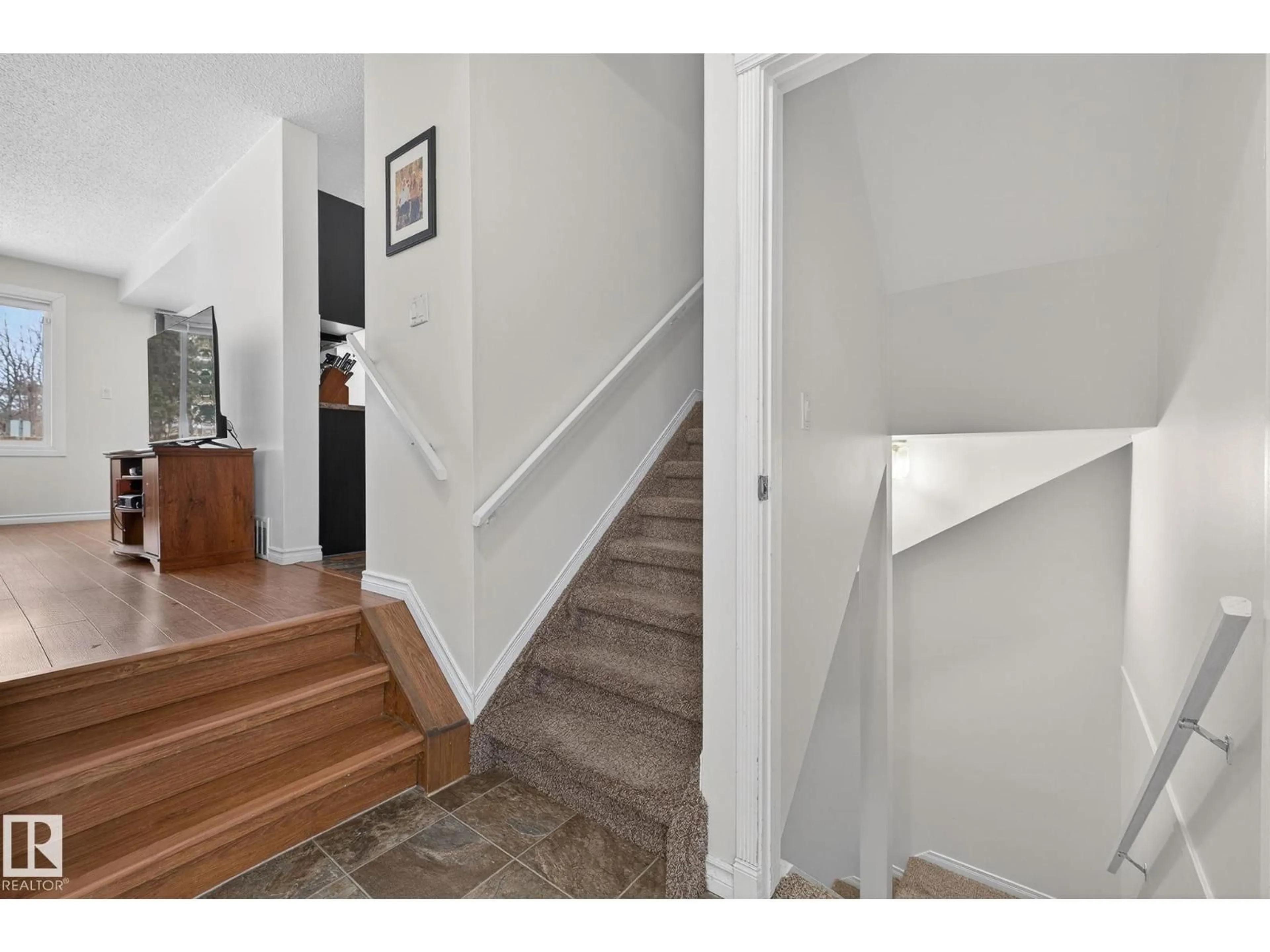 Unknown for 207 CALLINGWOOD PL, Edmonton Alberta T5T2C6