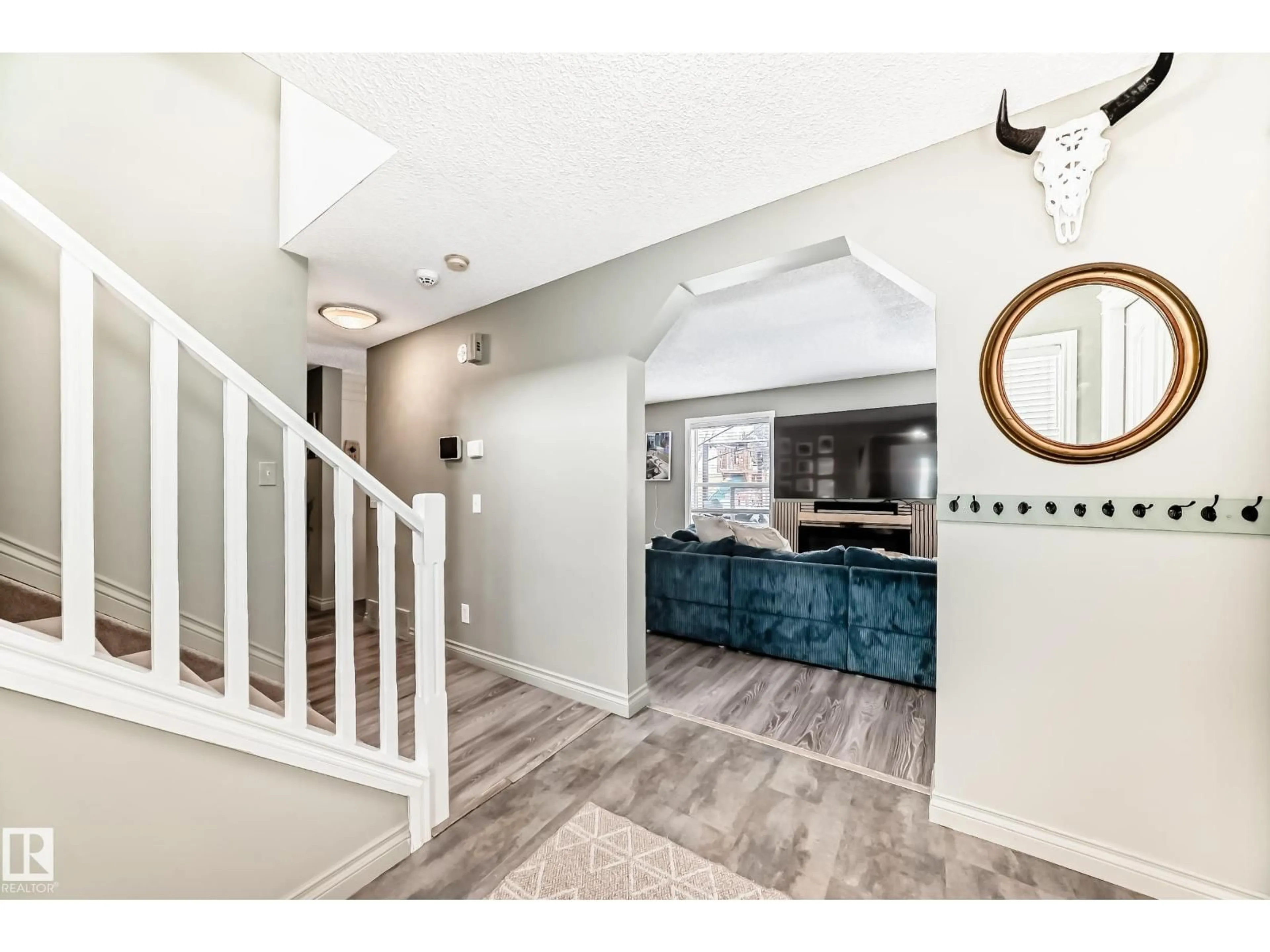 Indoor entryway for NW - 15304 138B ST, Edmonton Alberta T6V1P8