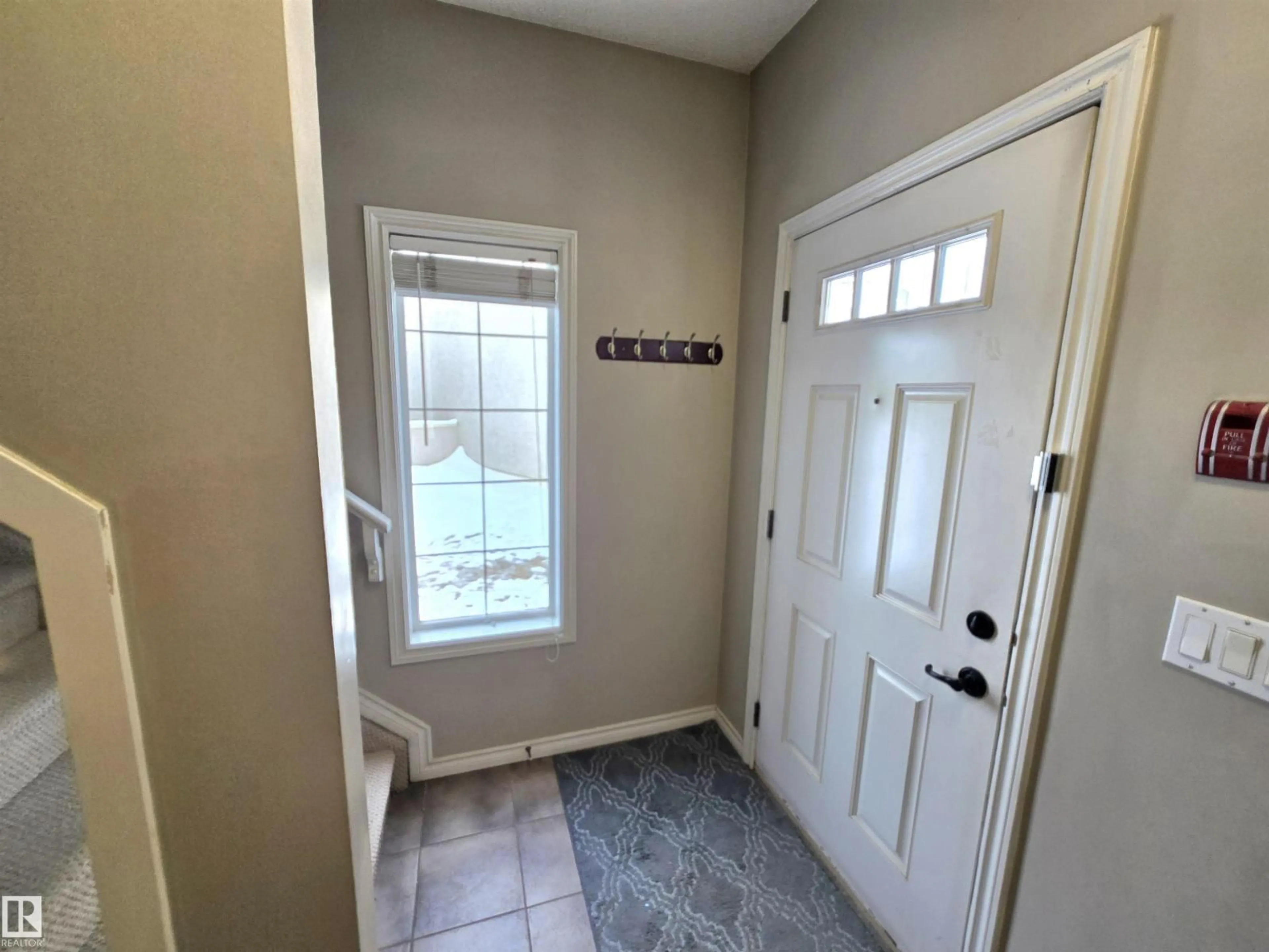 Indoor entryway for #94 - 13825 155 AV, Edmonton Alberta T6V0B8