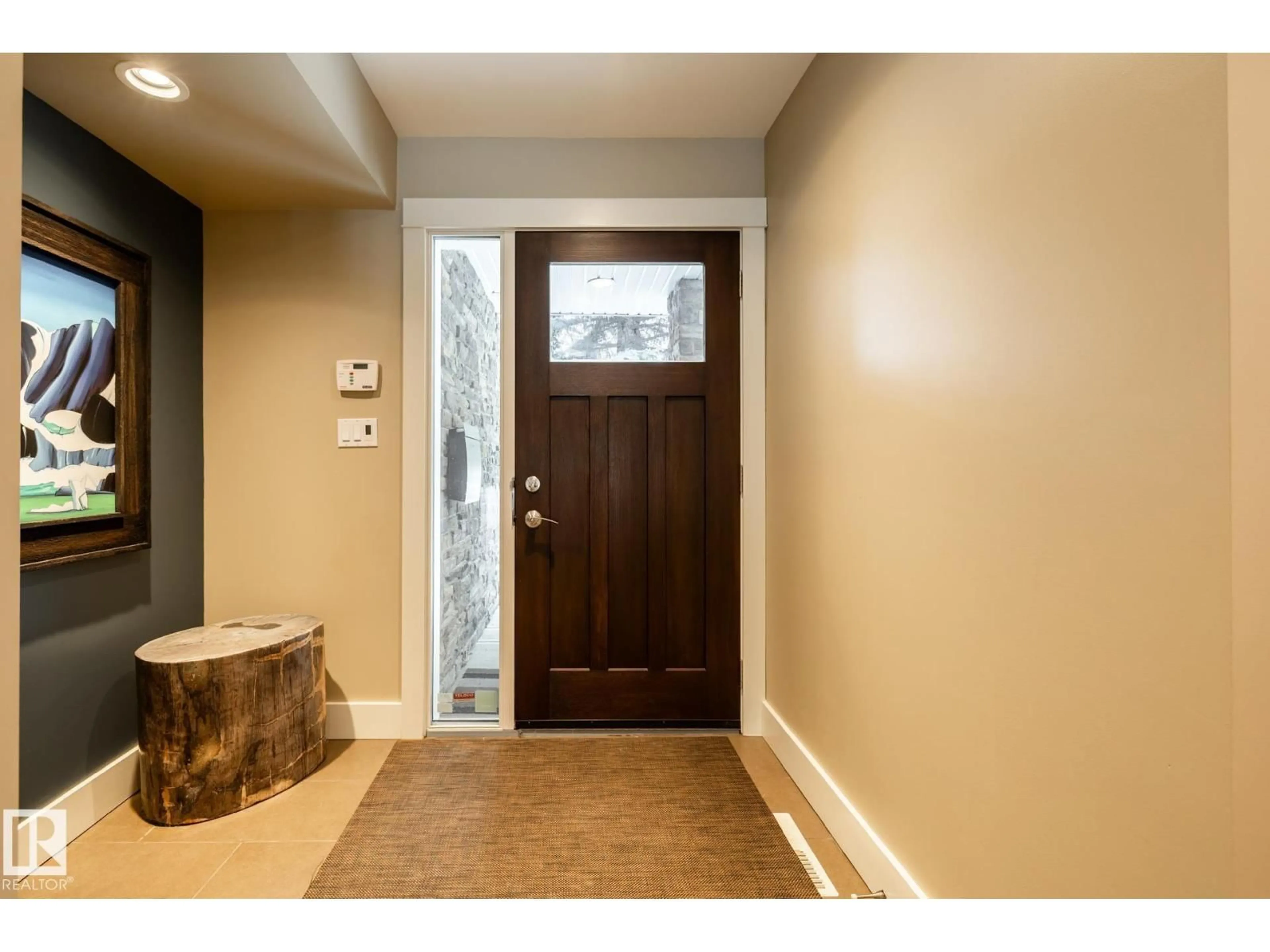 Indoor entryway for NW - 14019 88 AV, Edmonton Alberta T5R4J4