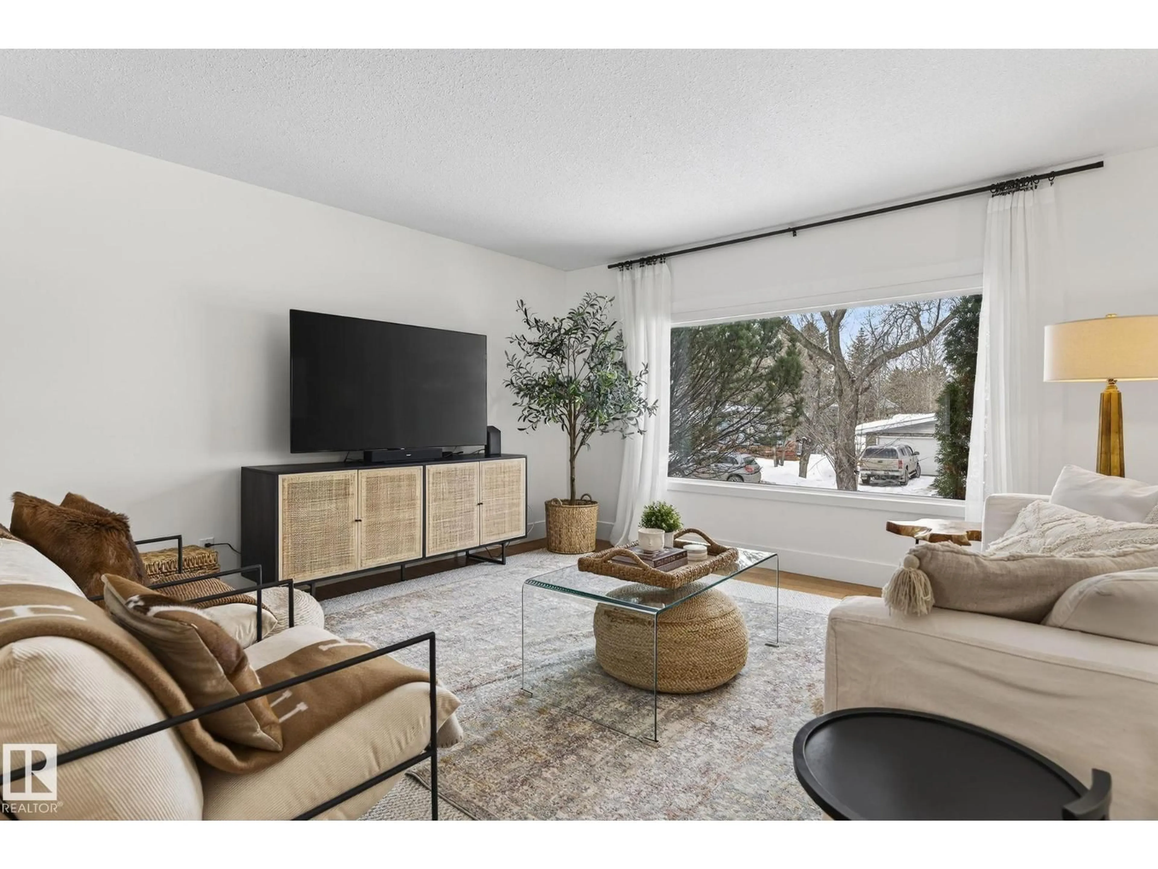 Living room with furniture, unknown for 5 GREENHILL ST, St. Albert Alberta T8N2B5