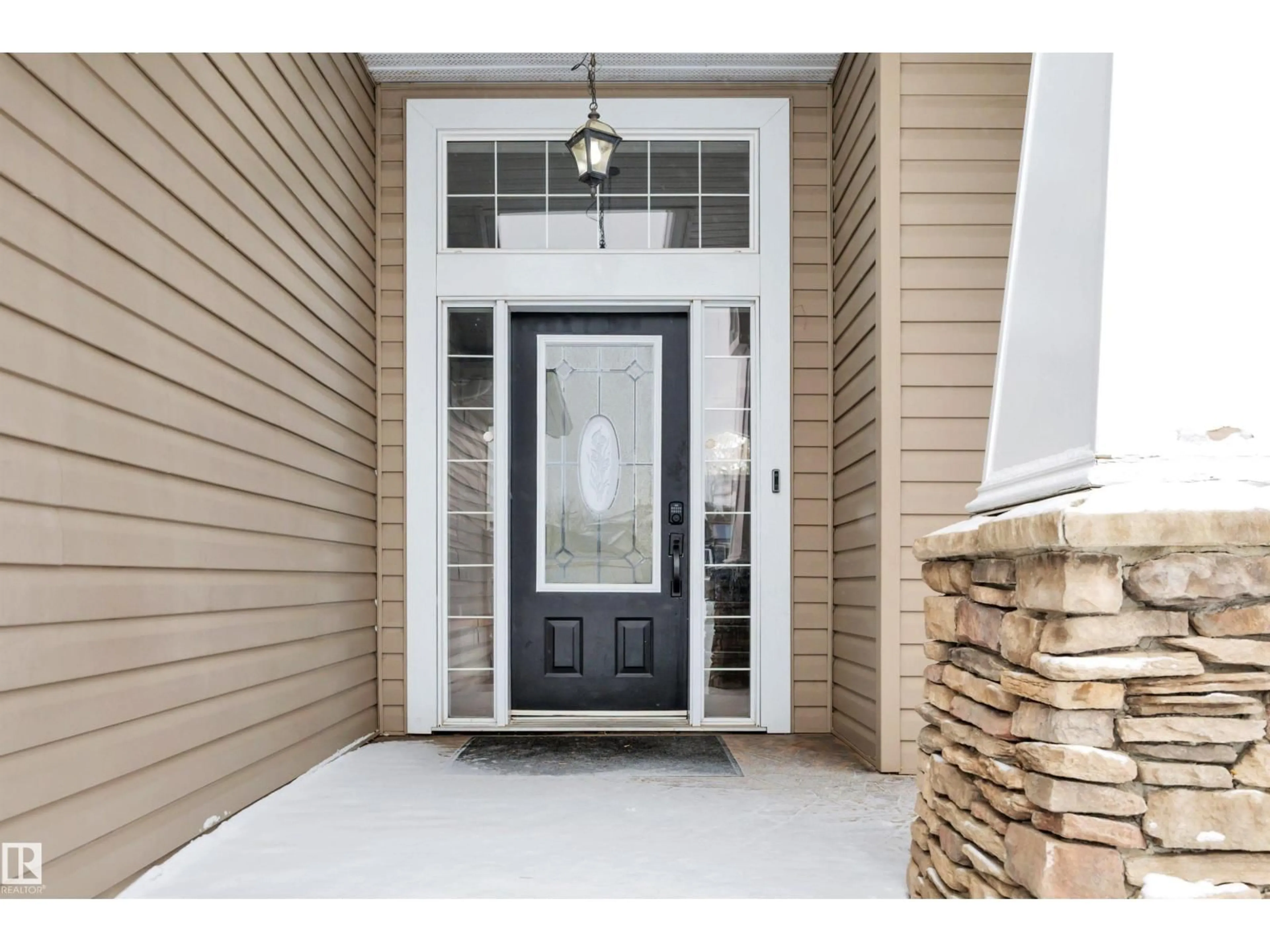 Indoor entryway for 28 LAKEWOOD COVE, Spruce Grove Alberta T7X4L1