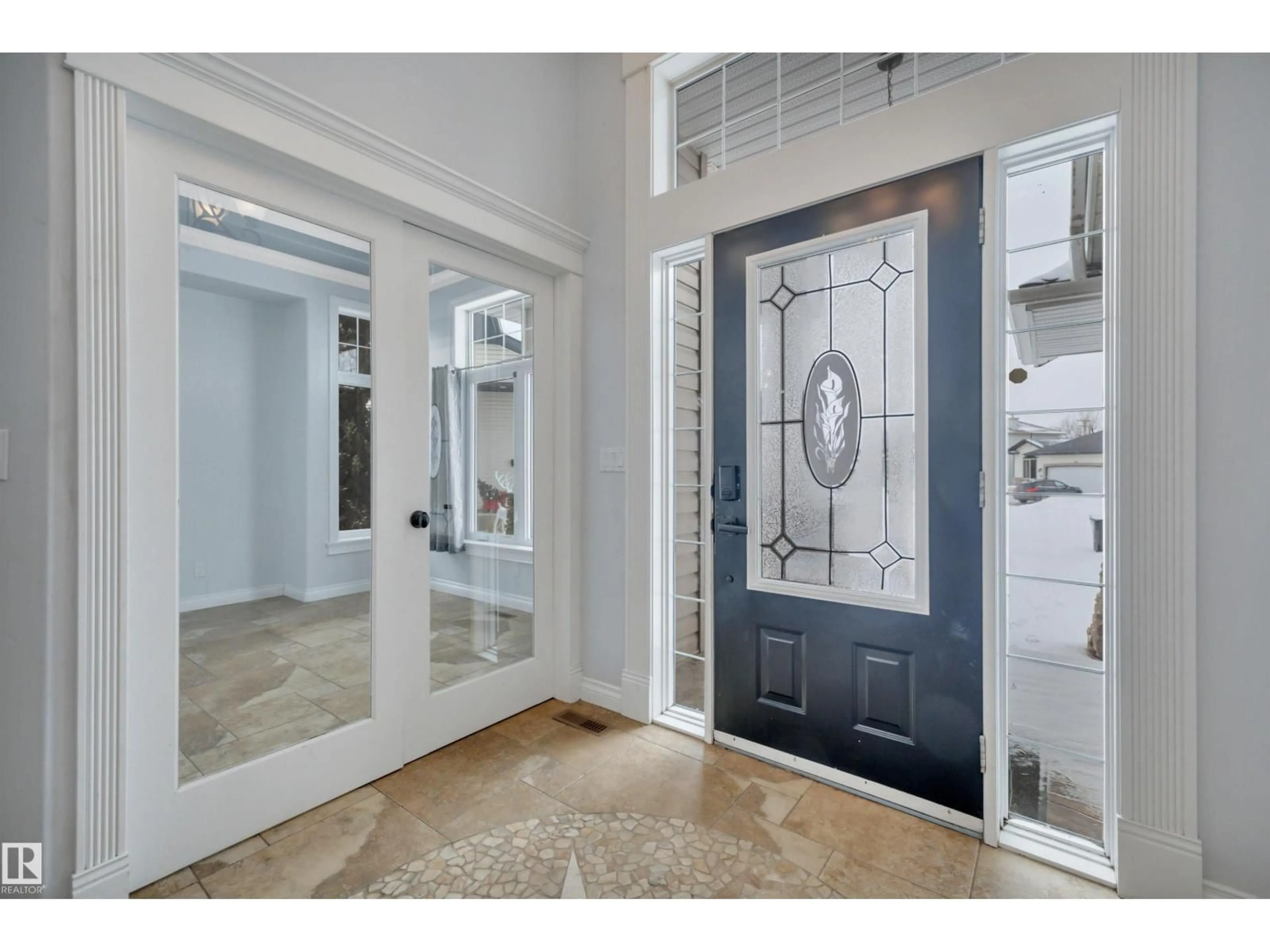 Indoor entryway for 28 LAKEWOOD COVE, Spruce Grove Alberta T7X4L1