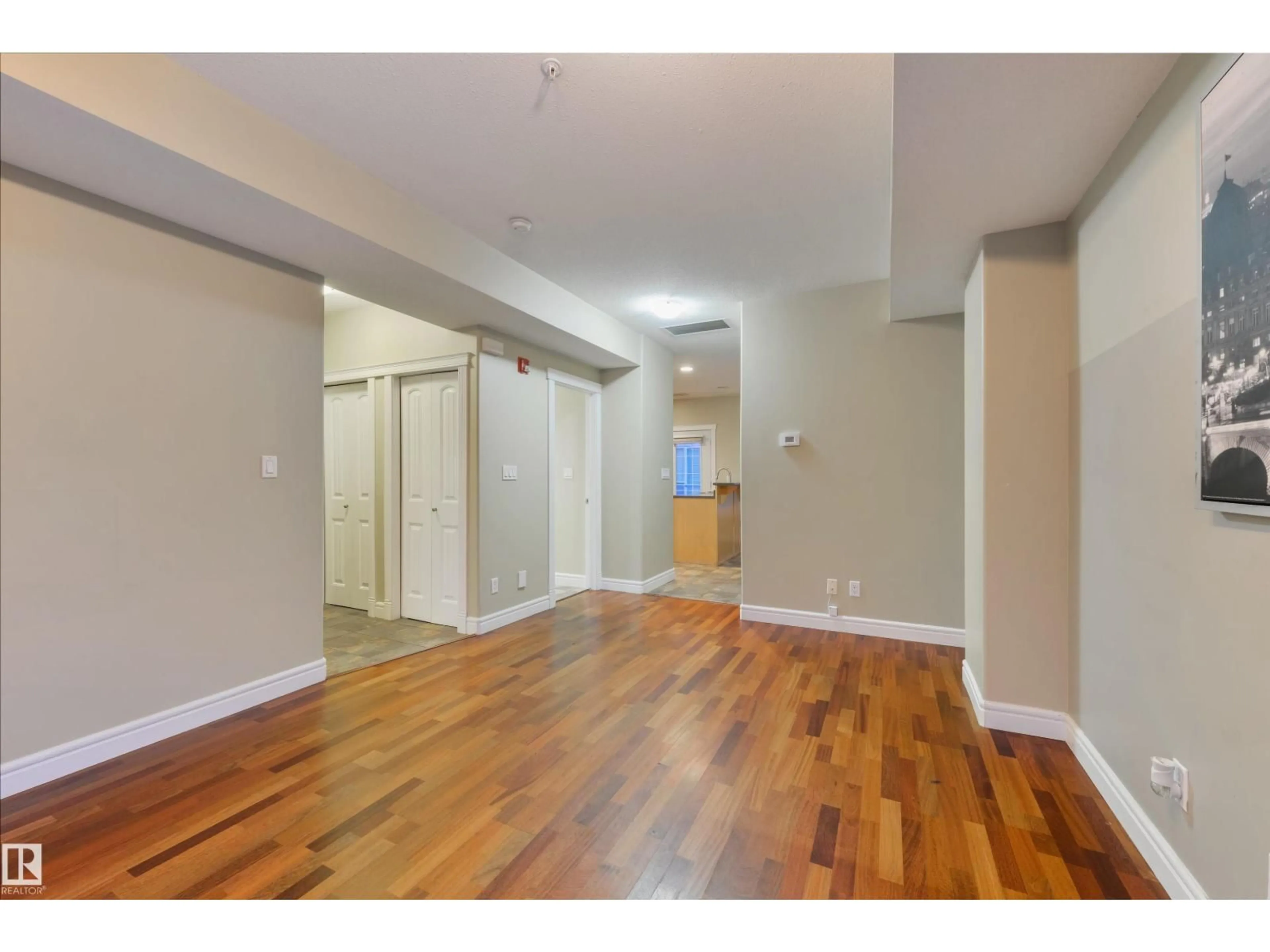 Unknown for 8016 109 ST, Edmonton Alberta T6G2X9