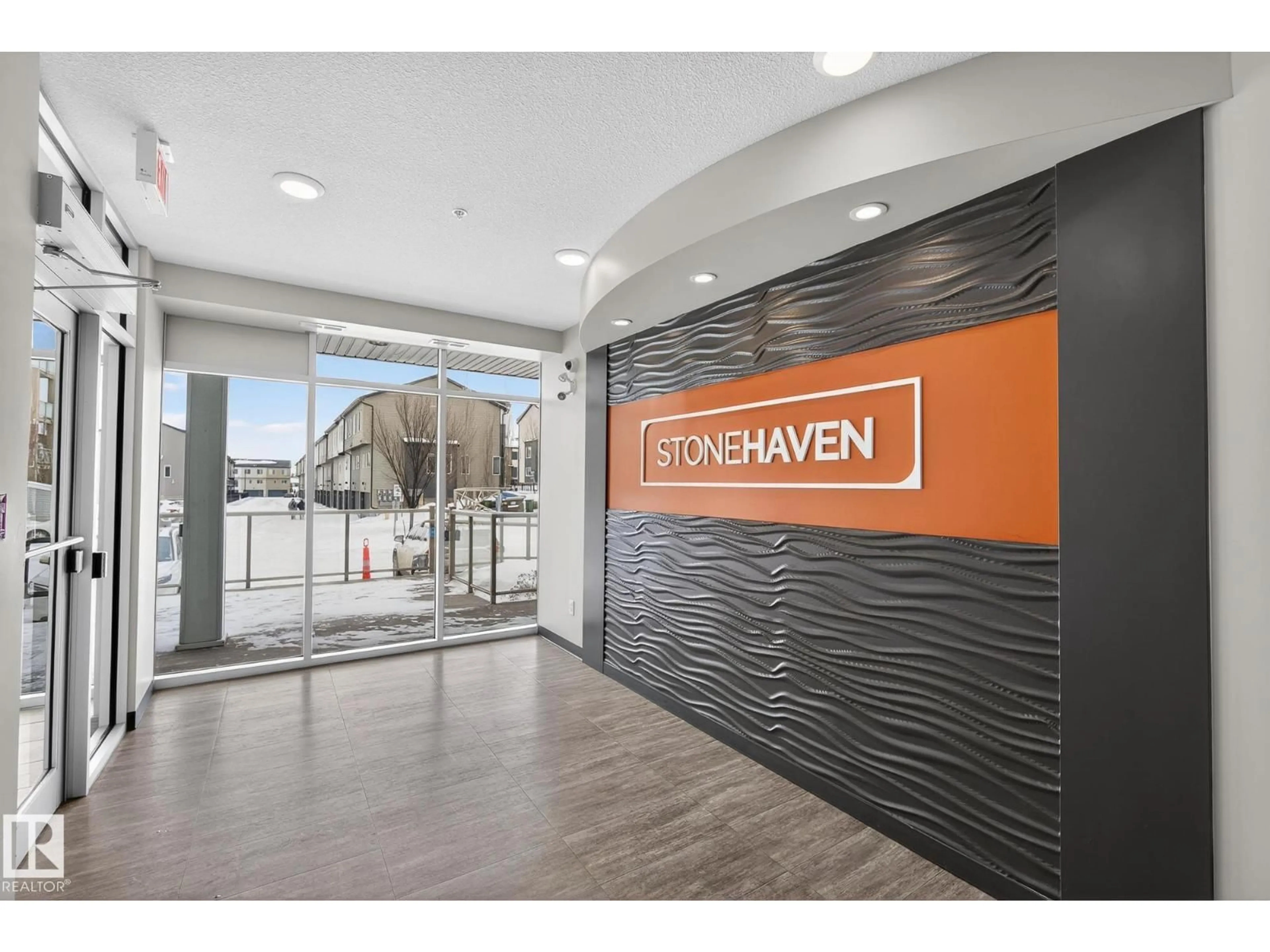 Indoor foyer for #206 - 206 WELSH DR, Edmonton Alberta T6X1Y7