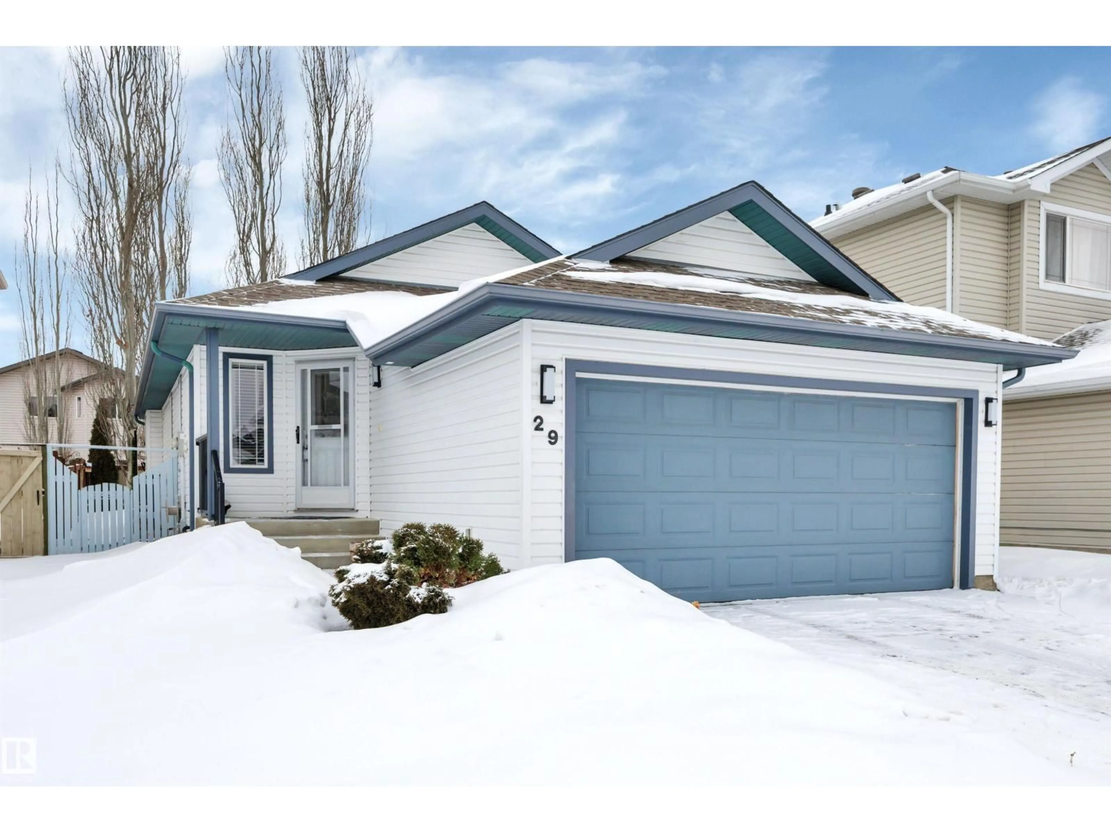 Home with vinyl exterior material, street for 29 LANDON DRIVE, Spruce Grove Alberta T7X4S1