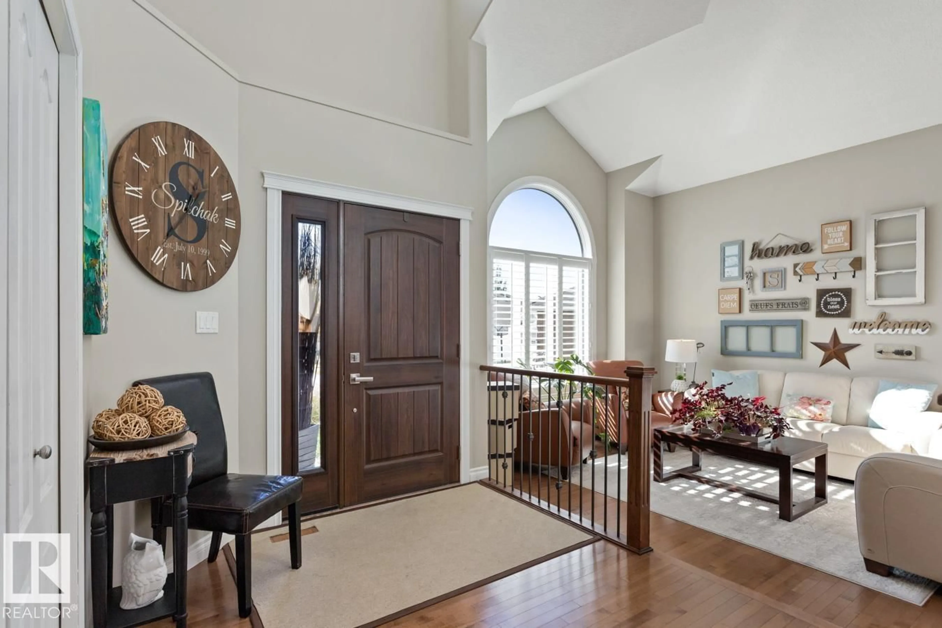 Indoor entryway for 17 HIGHCLIFF PT, Sherwood Park Alberta T8A5L6