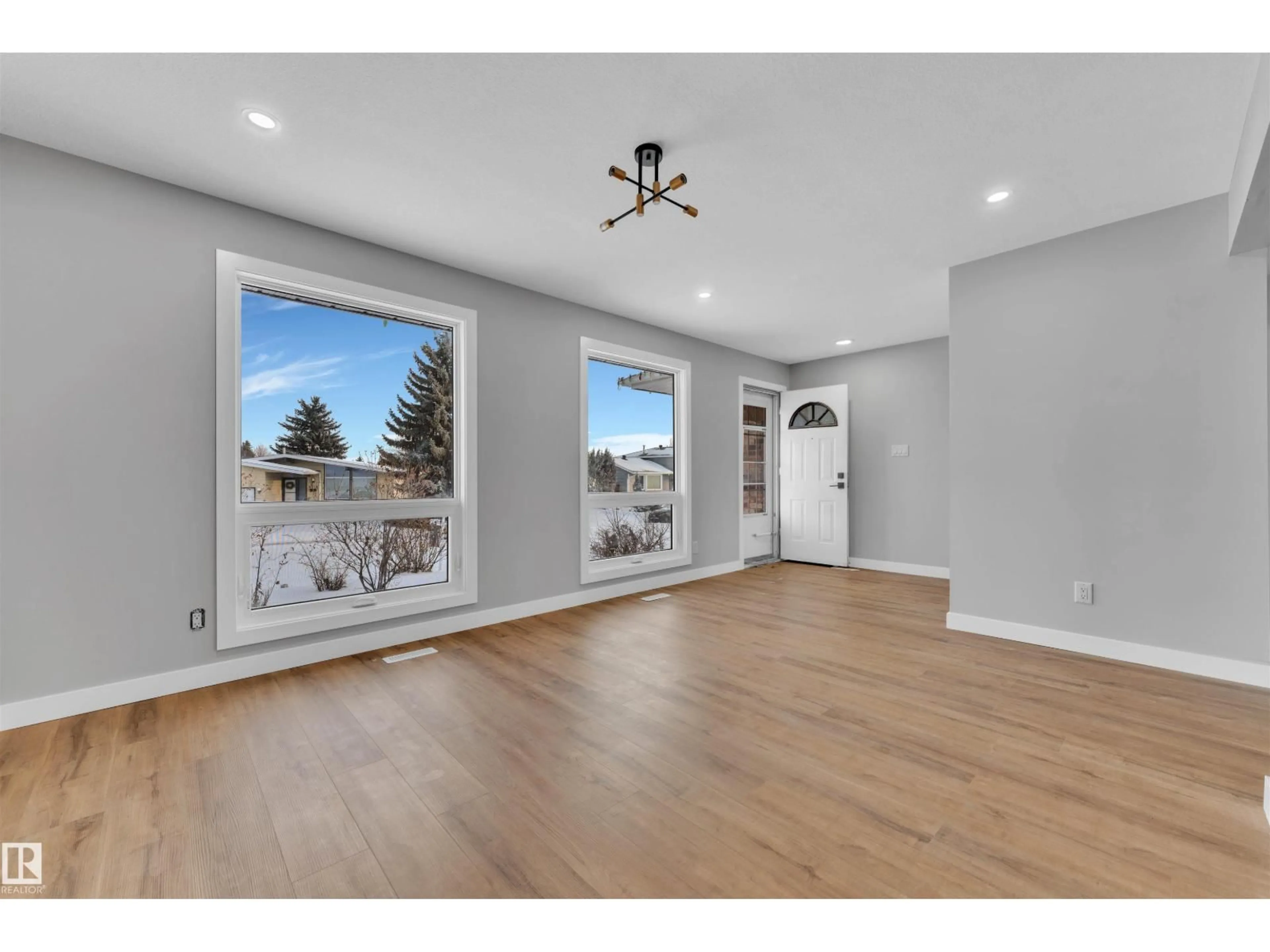 Unknown for 4320 74 ST, Edmonton Alberta T6K0W2