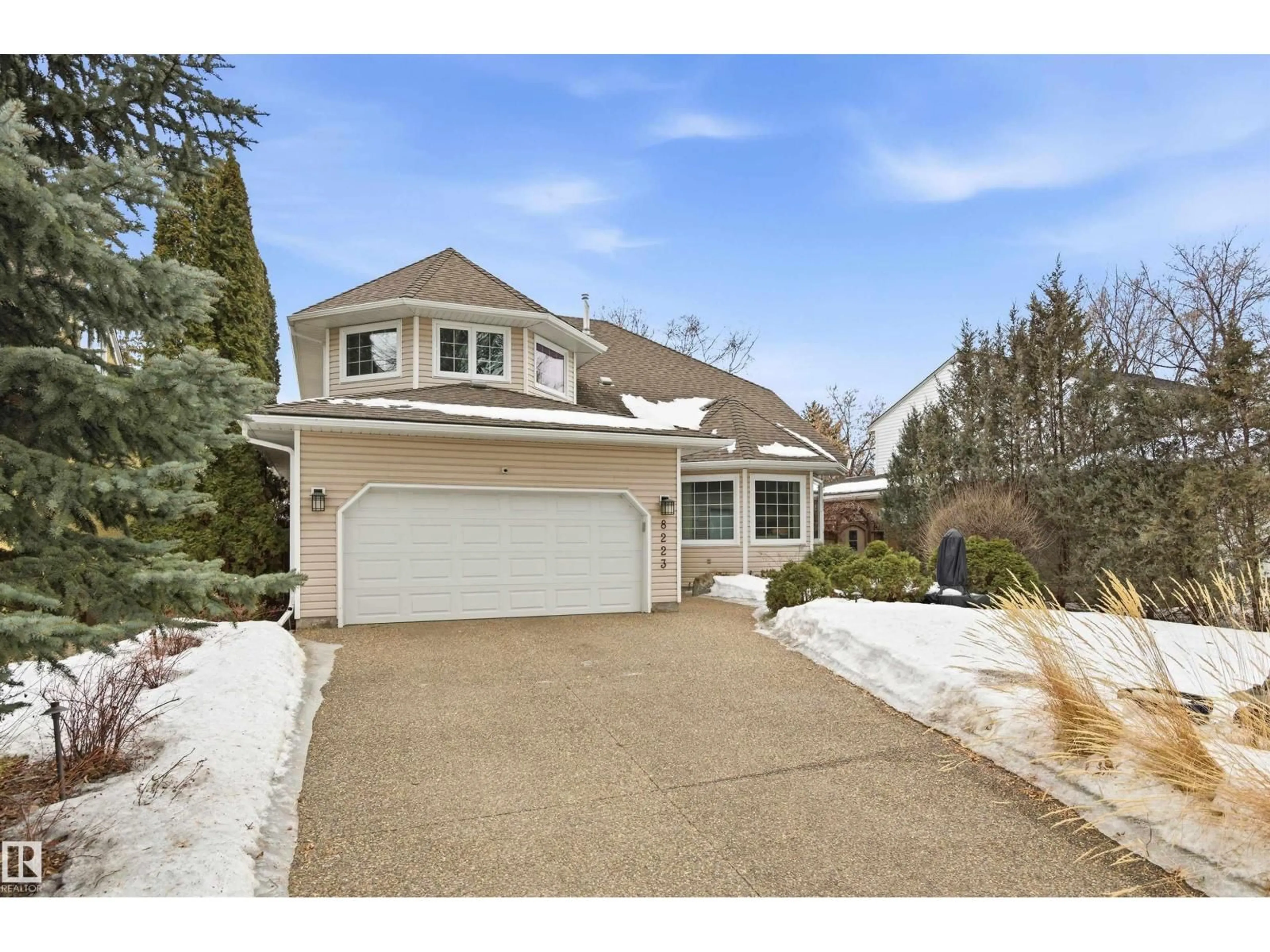 Unknown for 8223 93A AV, Edmonton Alberta T6C1V5