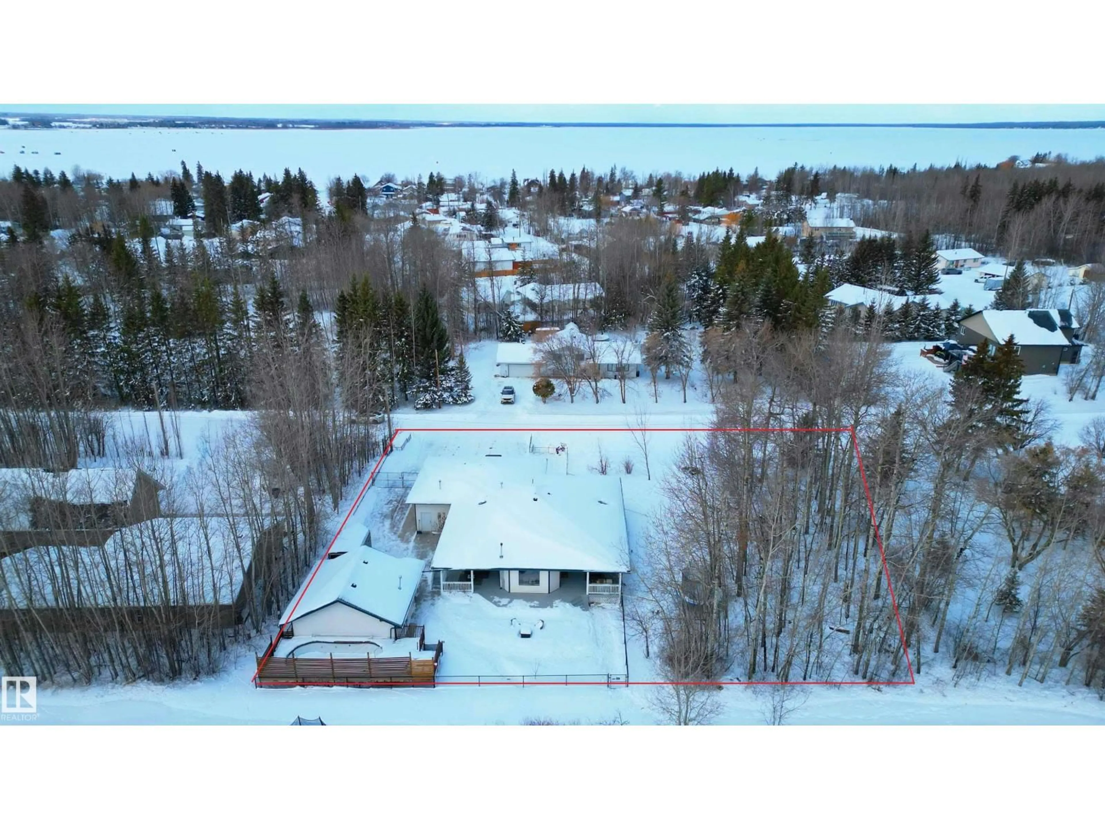 A pic from outside/outdoor area/front of a property/back of a property/a pic from drone, unknown for 21 POWER DR, Rural Lac Ste. Anne County Alberta T0E0A0