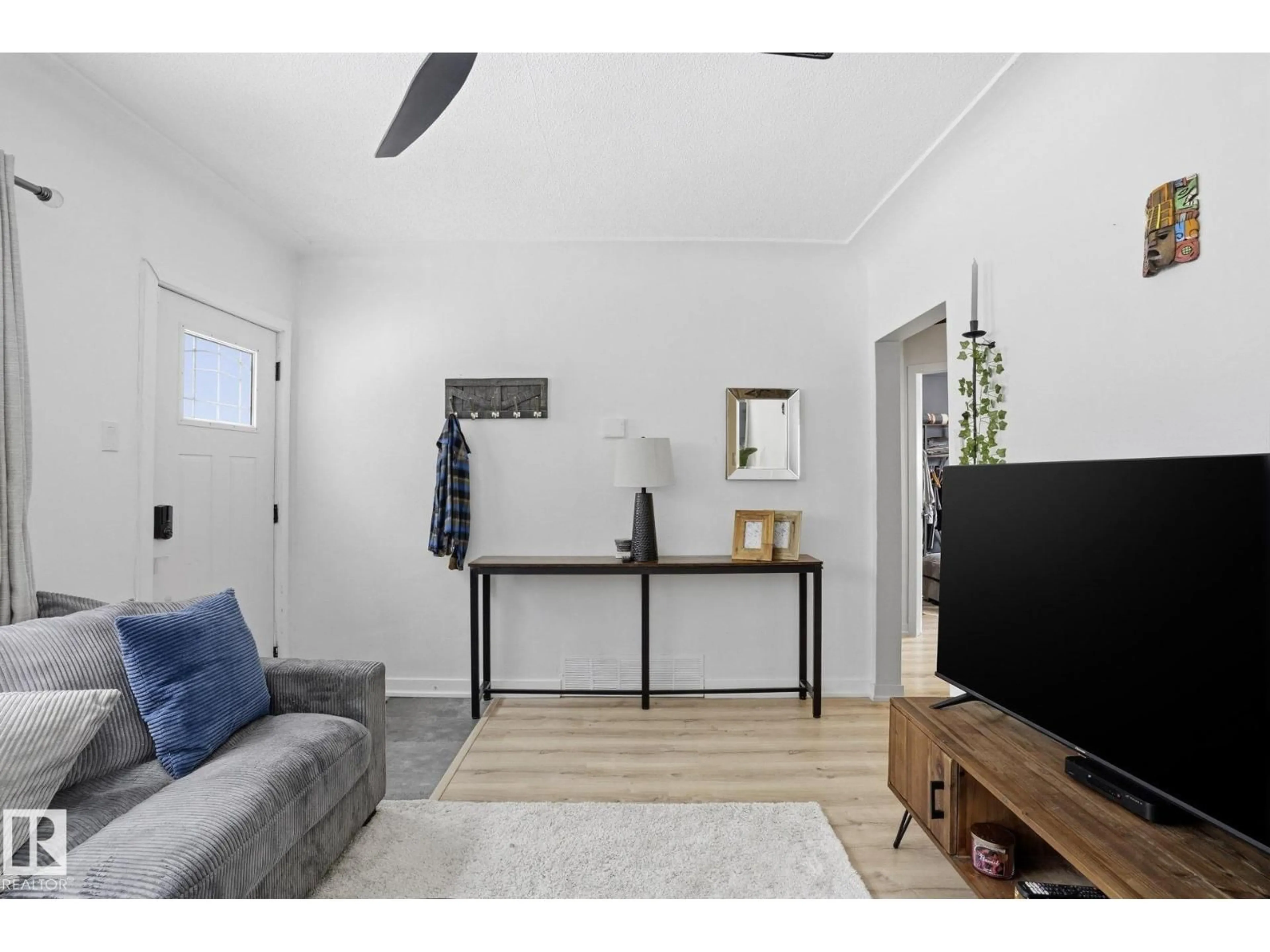 Unknown for NW - 12116 81 ST, Edmonton Alberta T5B2T1