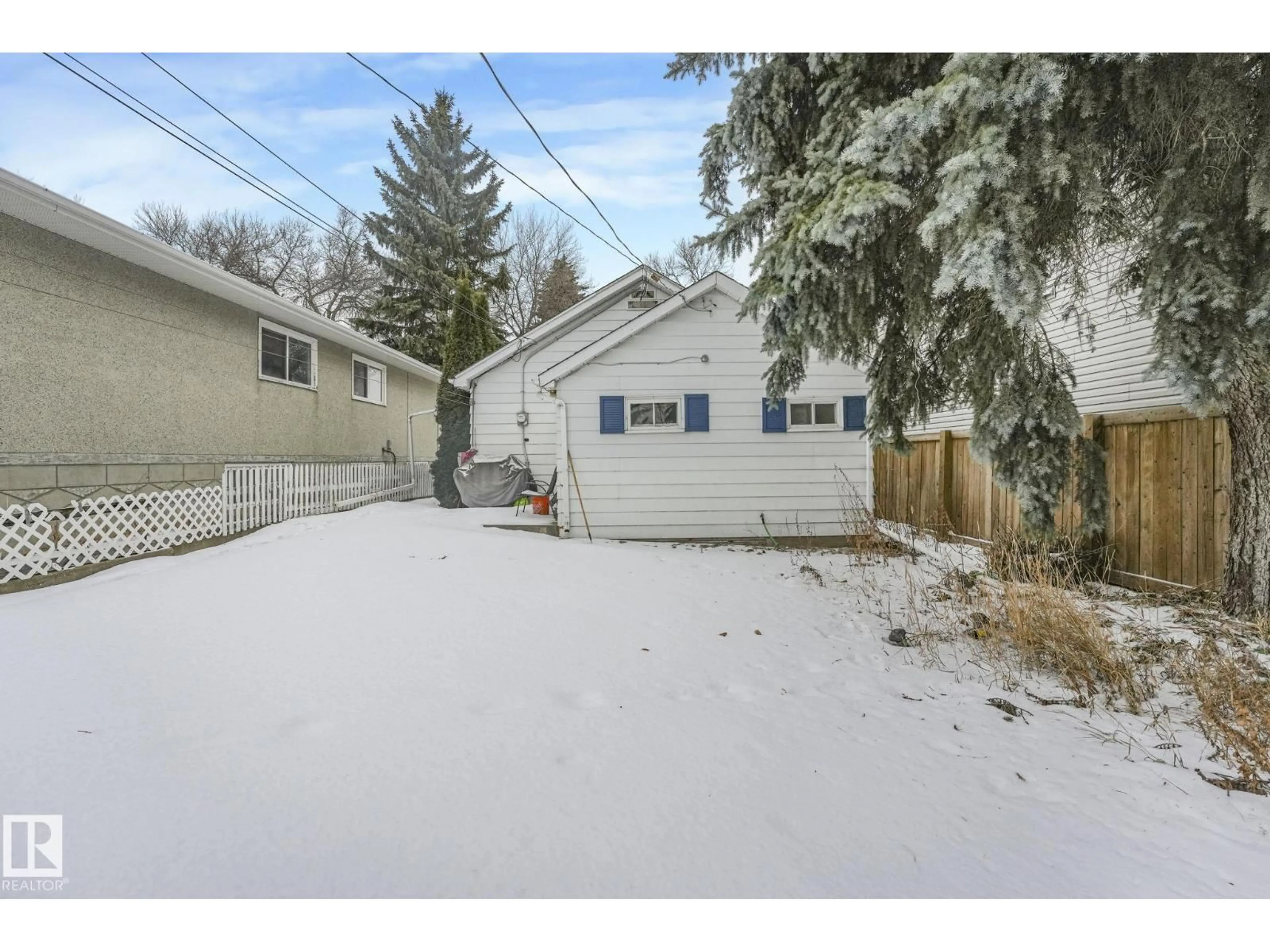 Unknown for 10516 63 AV, Edmonton Alberta T6H1P4