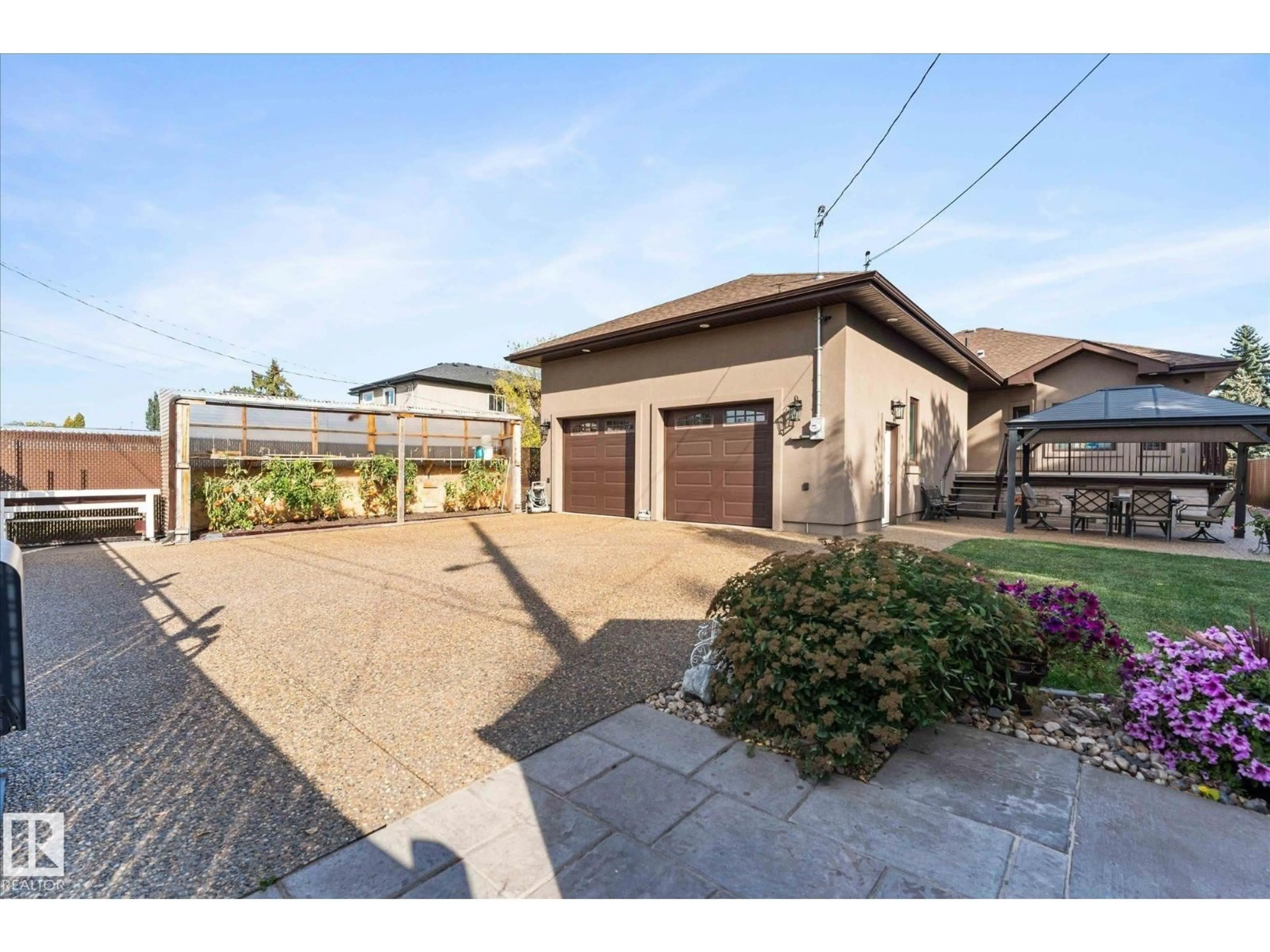 A pic from outside/outdoor area/front of a property/back of a property/a pic from drone, street for NW - 10516 158 ST, Edmonton Alberta T5P2Y6