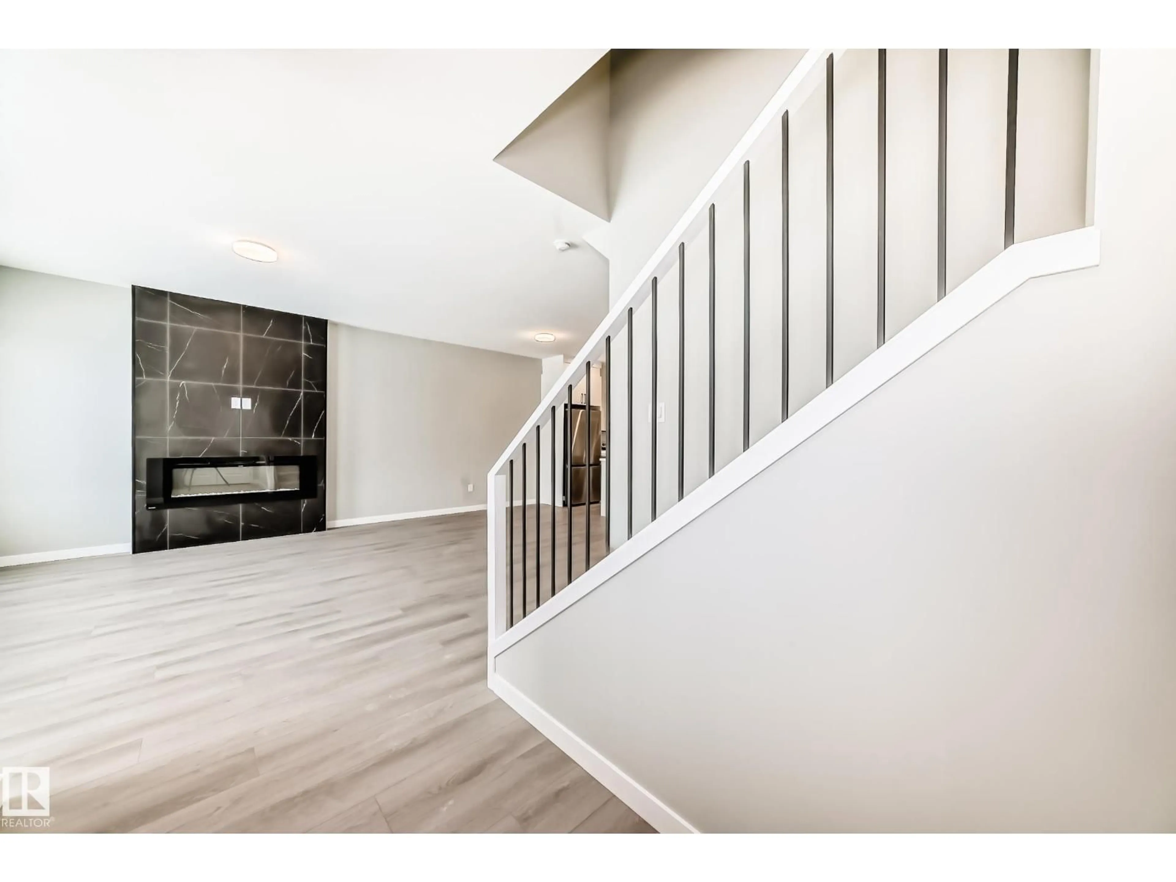 Indoor entryway for 3323 ROY BROWN WY, Edmonton Alberta T5E6Z9