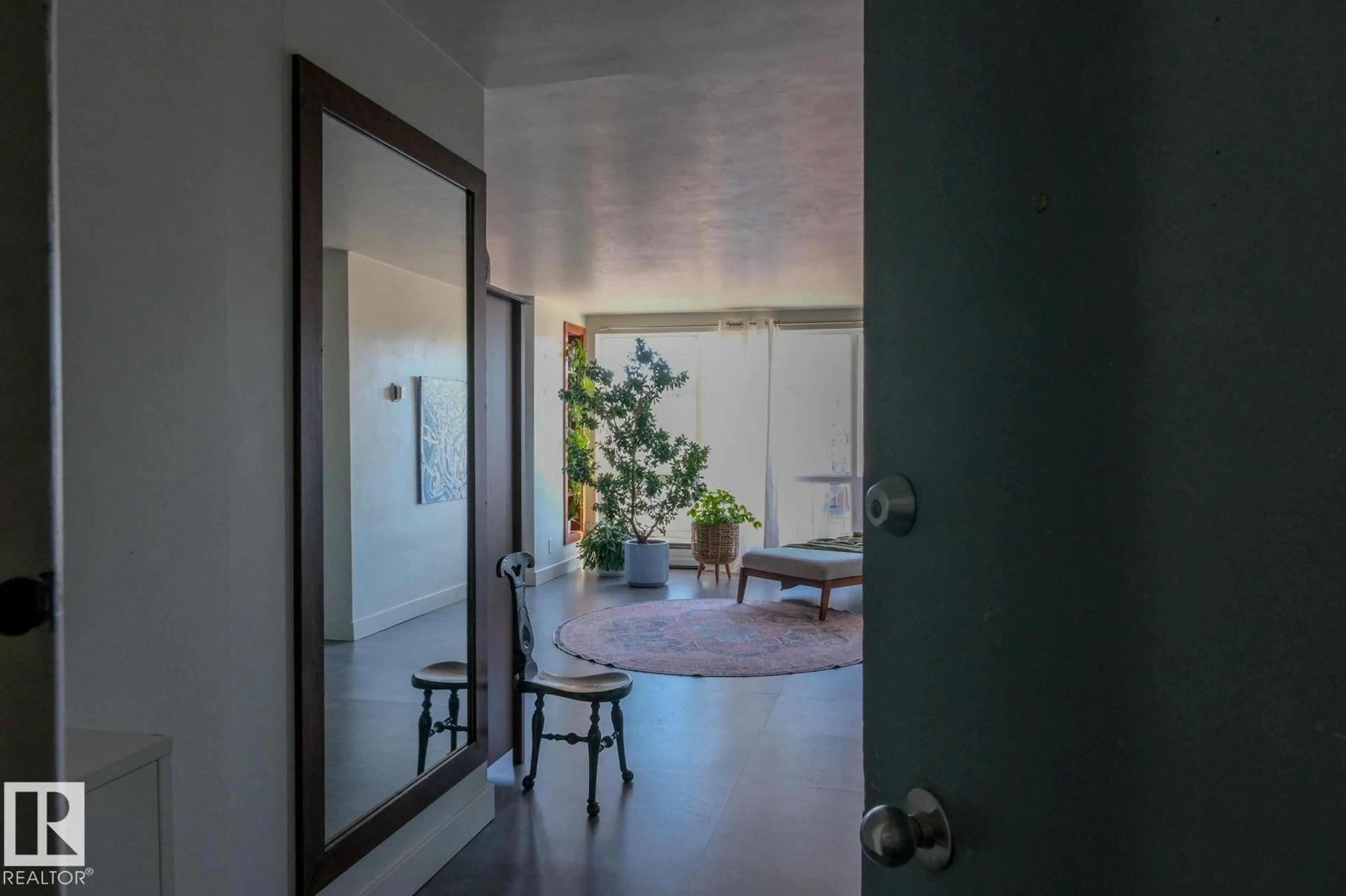 Indoor foyer for #408 - 10135 120 ST, Edmonton Alberta T5K2A1