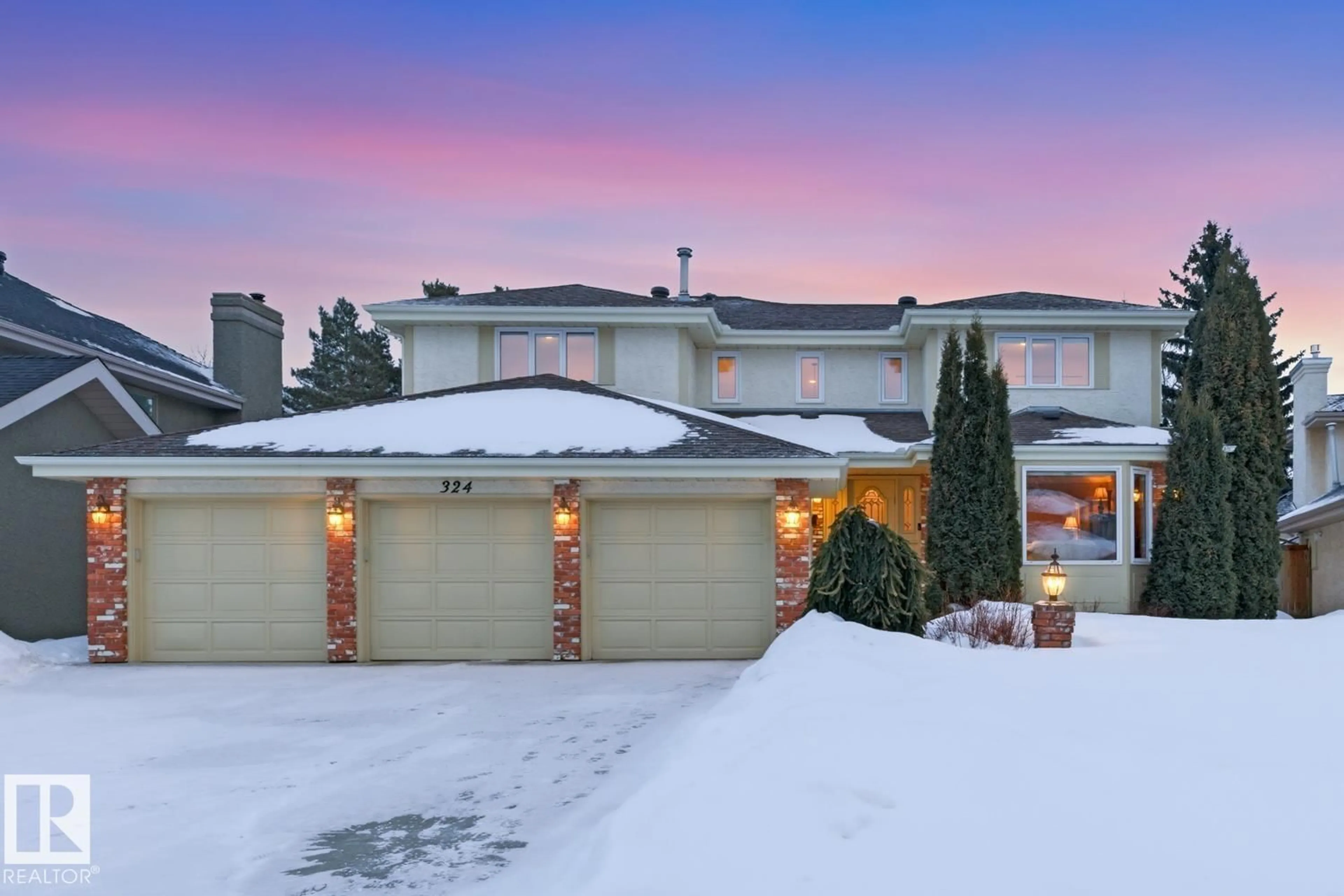 A pic from outside/outdoor area/front of a property/back of a property/a pic from drone, street for 324 WOLF RIDGE PT, Edmonton Alberta T5T5R7