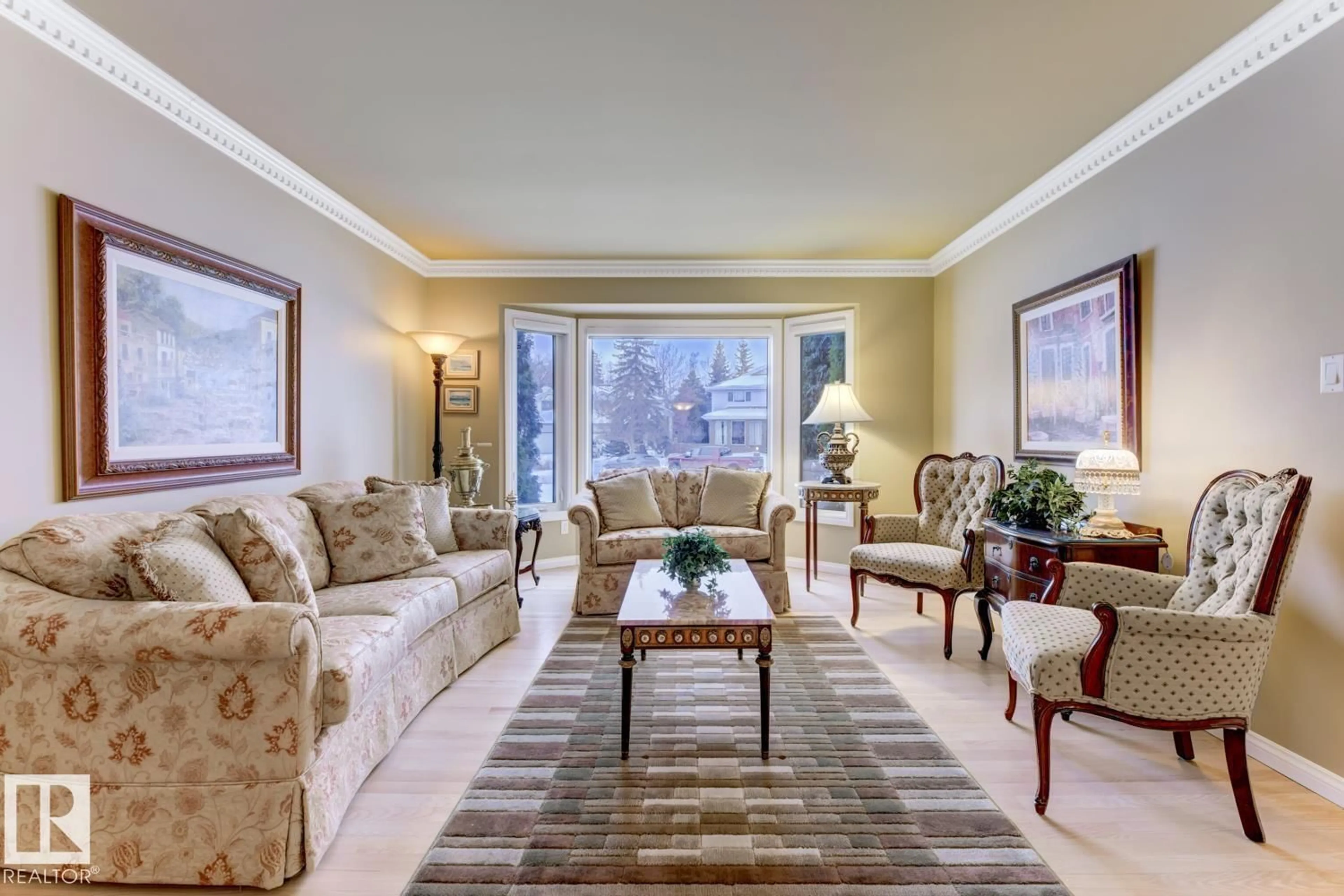 Living room with furniture, unknown for 324 WOLF RIDGE PT, Edmonton Alberta T5T5R7