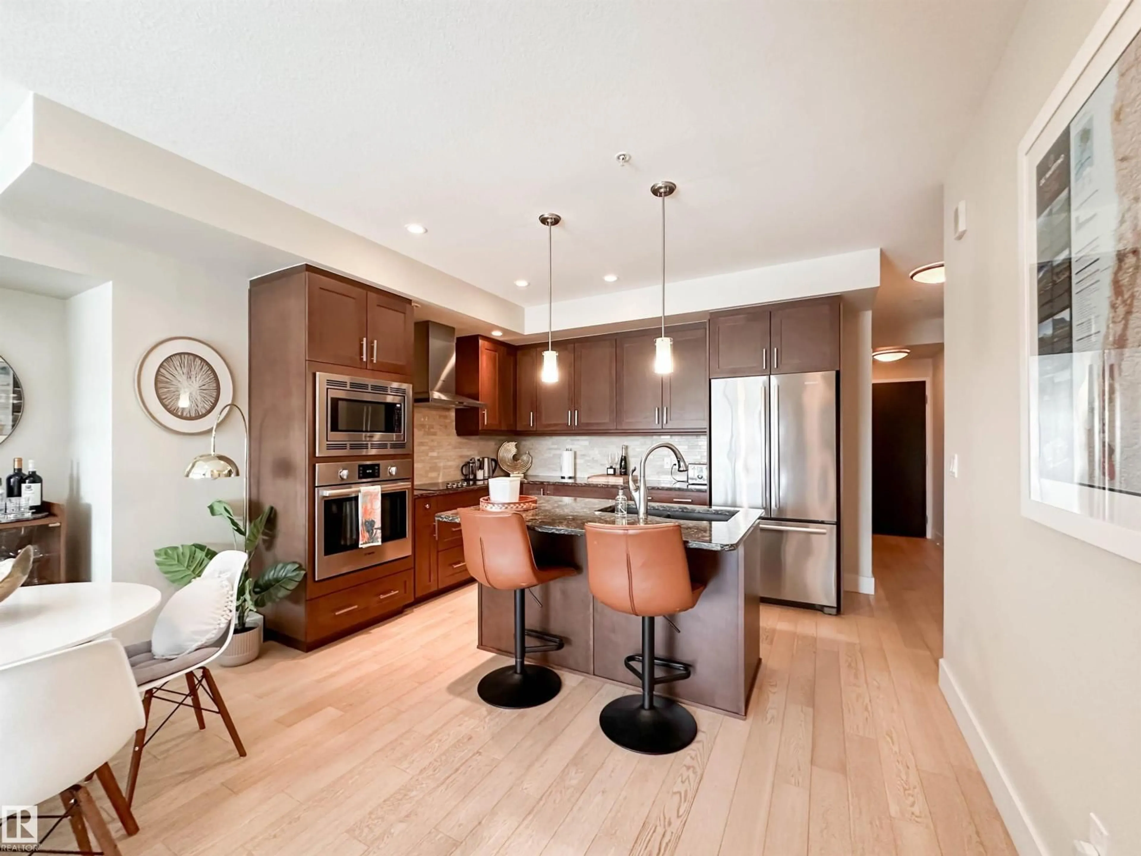 Contemporary kitchen, wood/laminate floor for 200 - 718 BELLEROSE DR, St. Albert Alberta T8N7P7