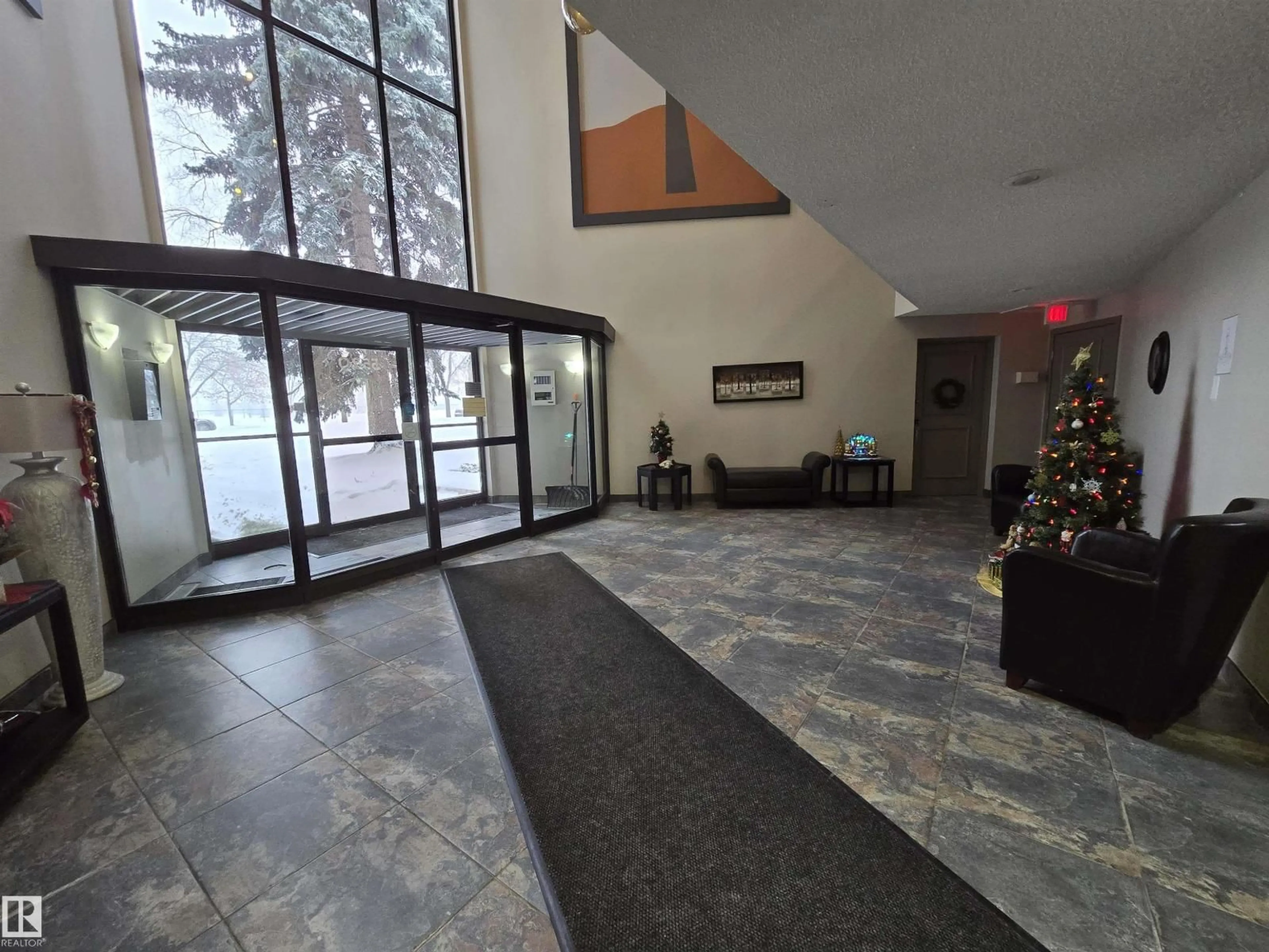 Lobby for #114 - 5520 RIVERBEND RD, Edmonton Alberta T6H5G9