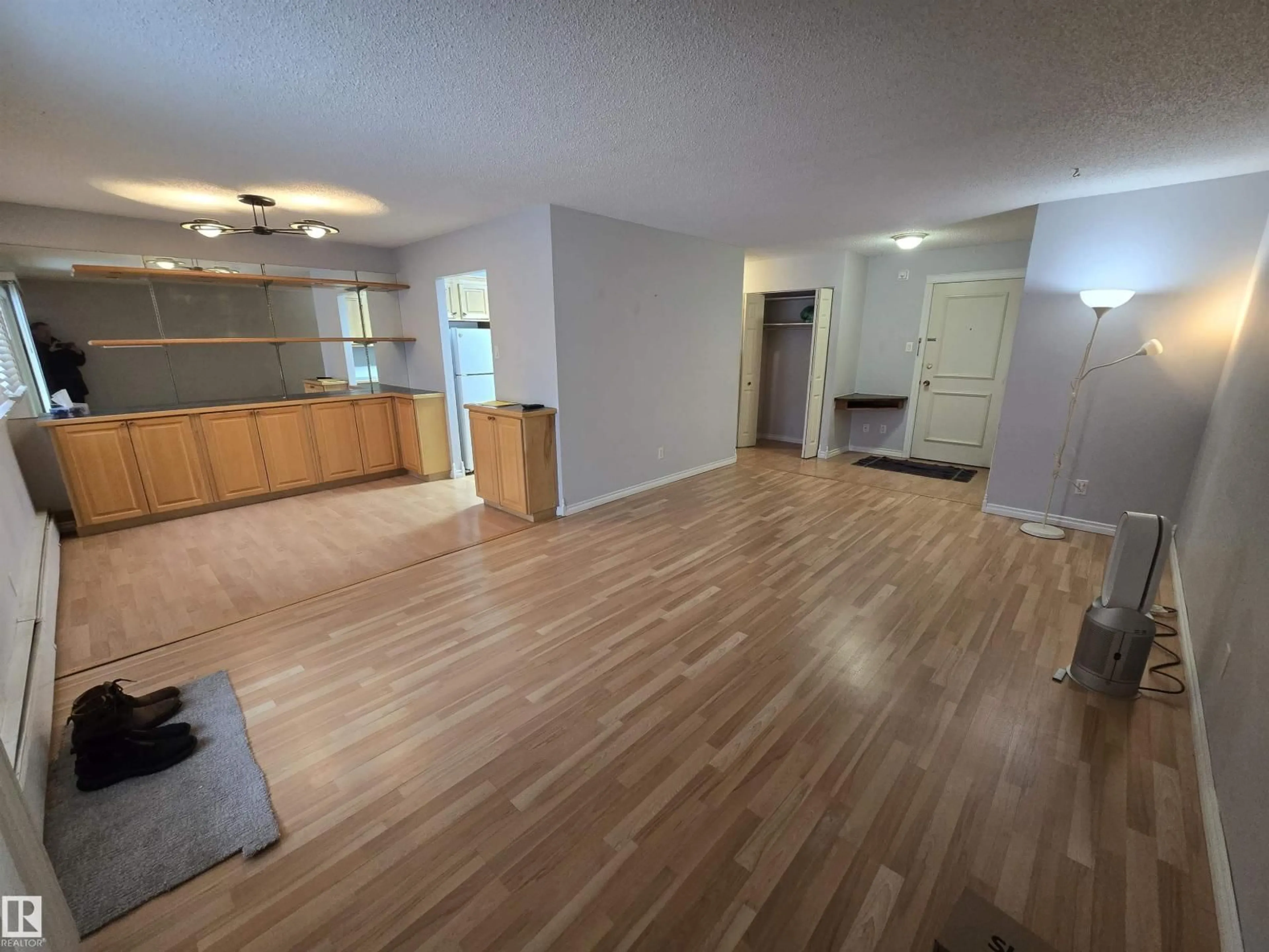 A pic of a room for #114 - 5520 RIVERBEND RD, Edmonton Alberta T6H5G9