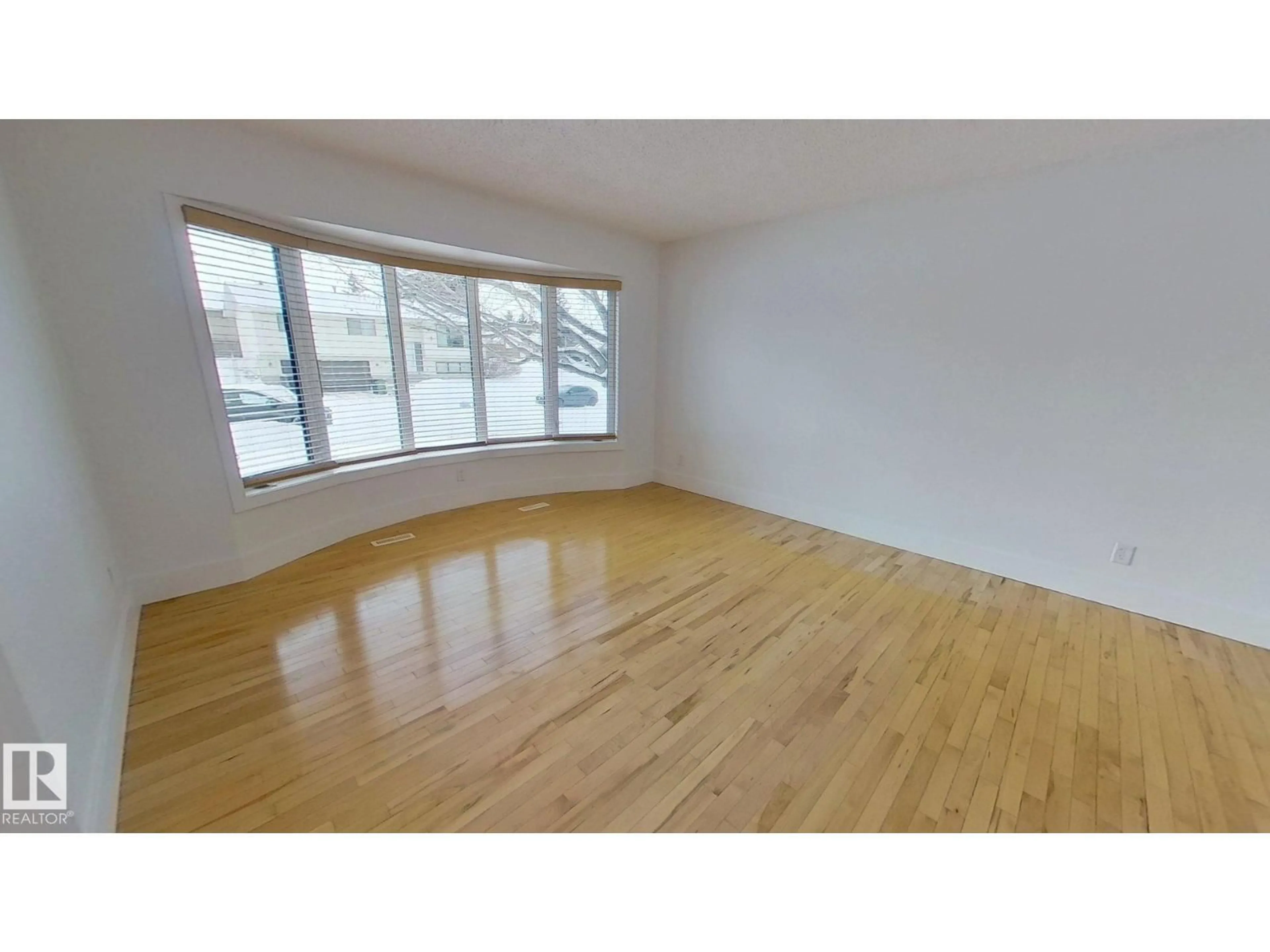 A pic of a room for NW - 6426 37B AV, Edmonton Alberta T6L1R2