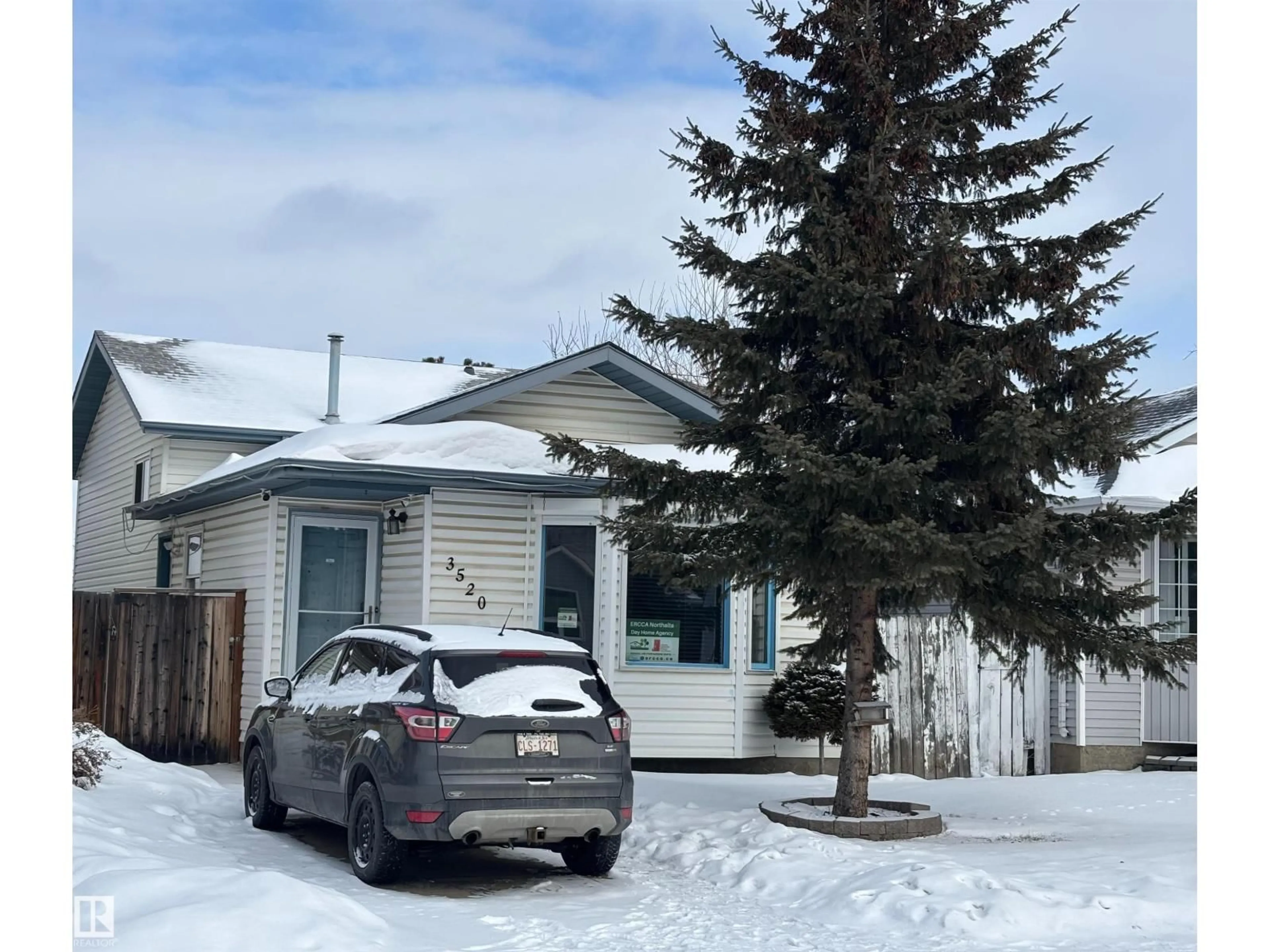 Unknown for 3520 44 AV NW, Edmonton Alberta T6L6K5