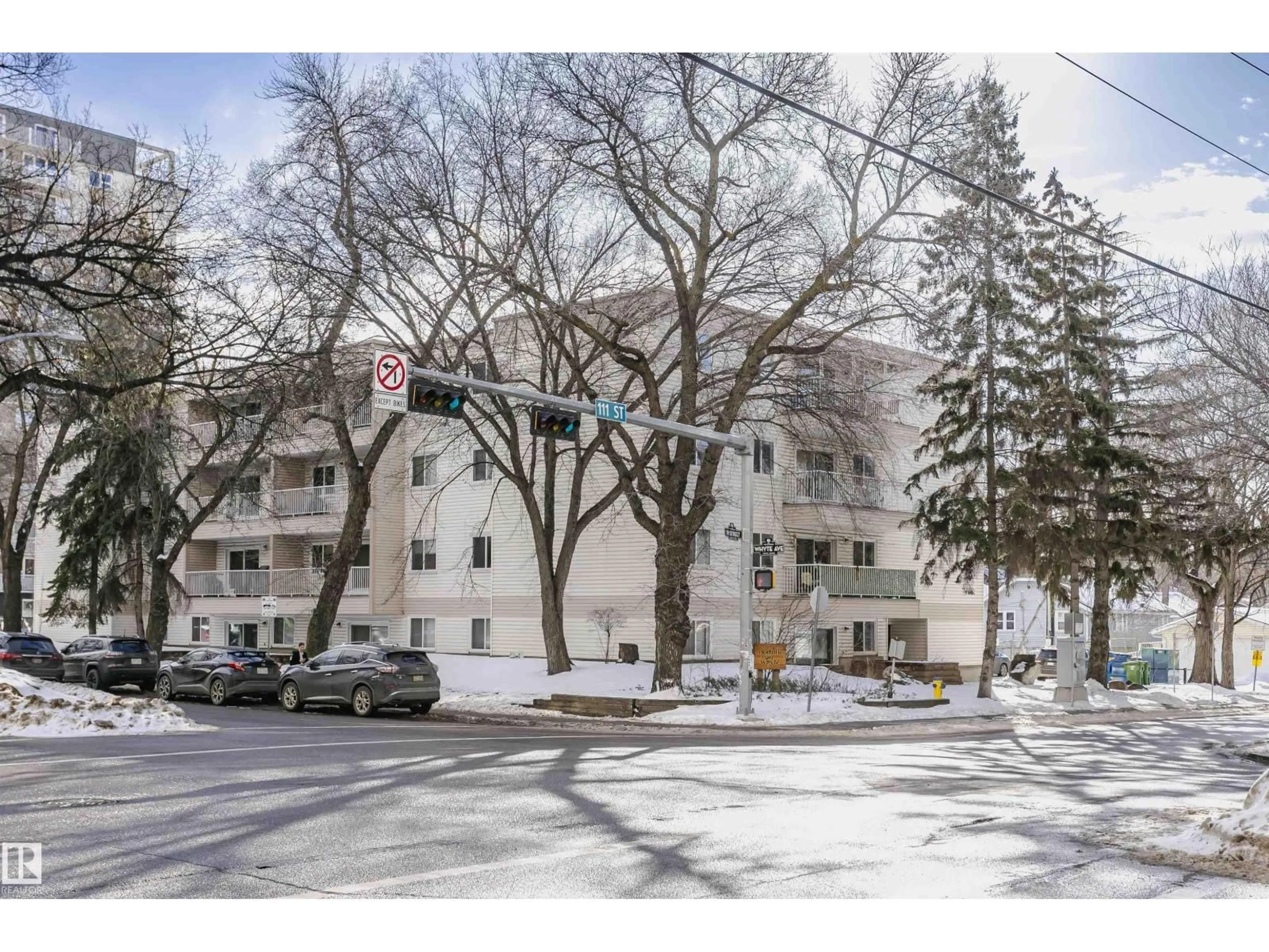 Parking for 407 - 8149 111 ST S NW, Edmonton Alberta T6G2P1