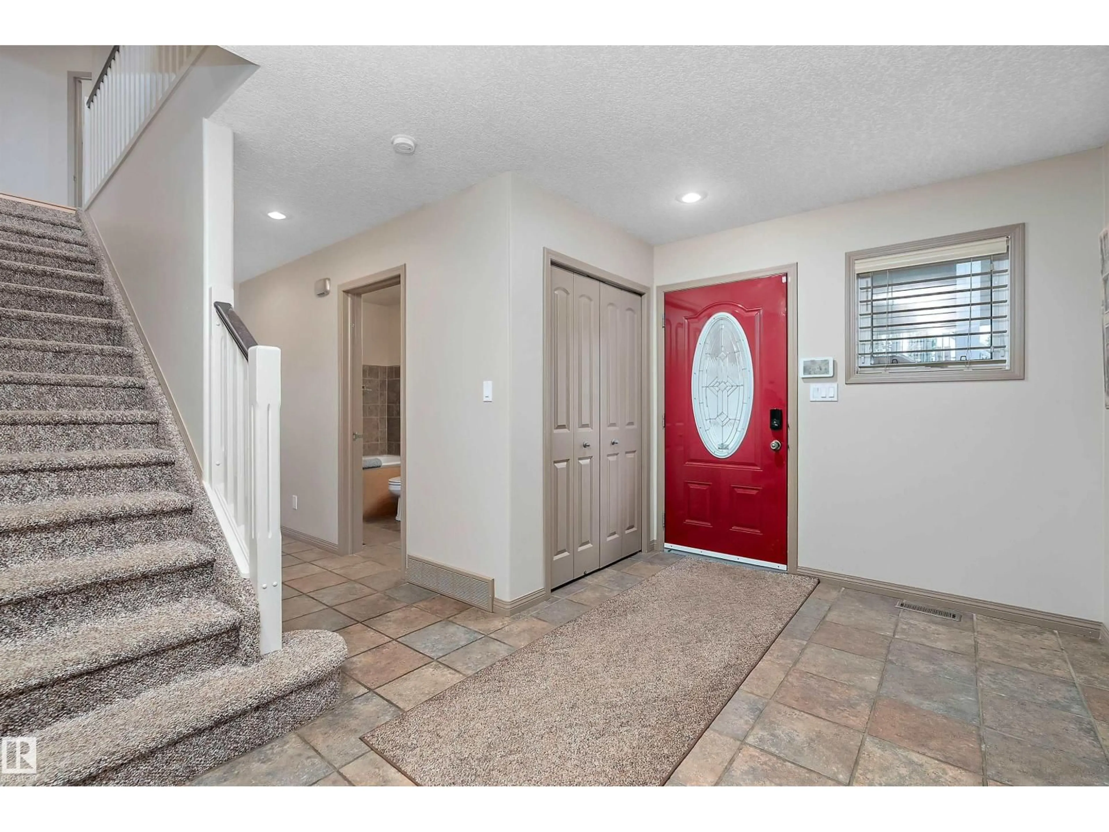 Indoor entryway for 513 2ND AV, Rural Wetaskiwin County Alberta T0C1X0