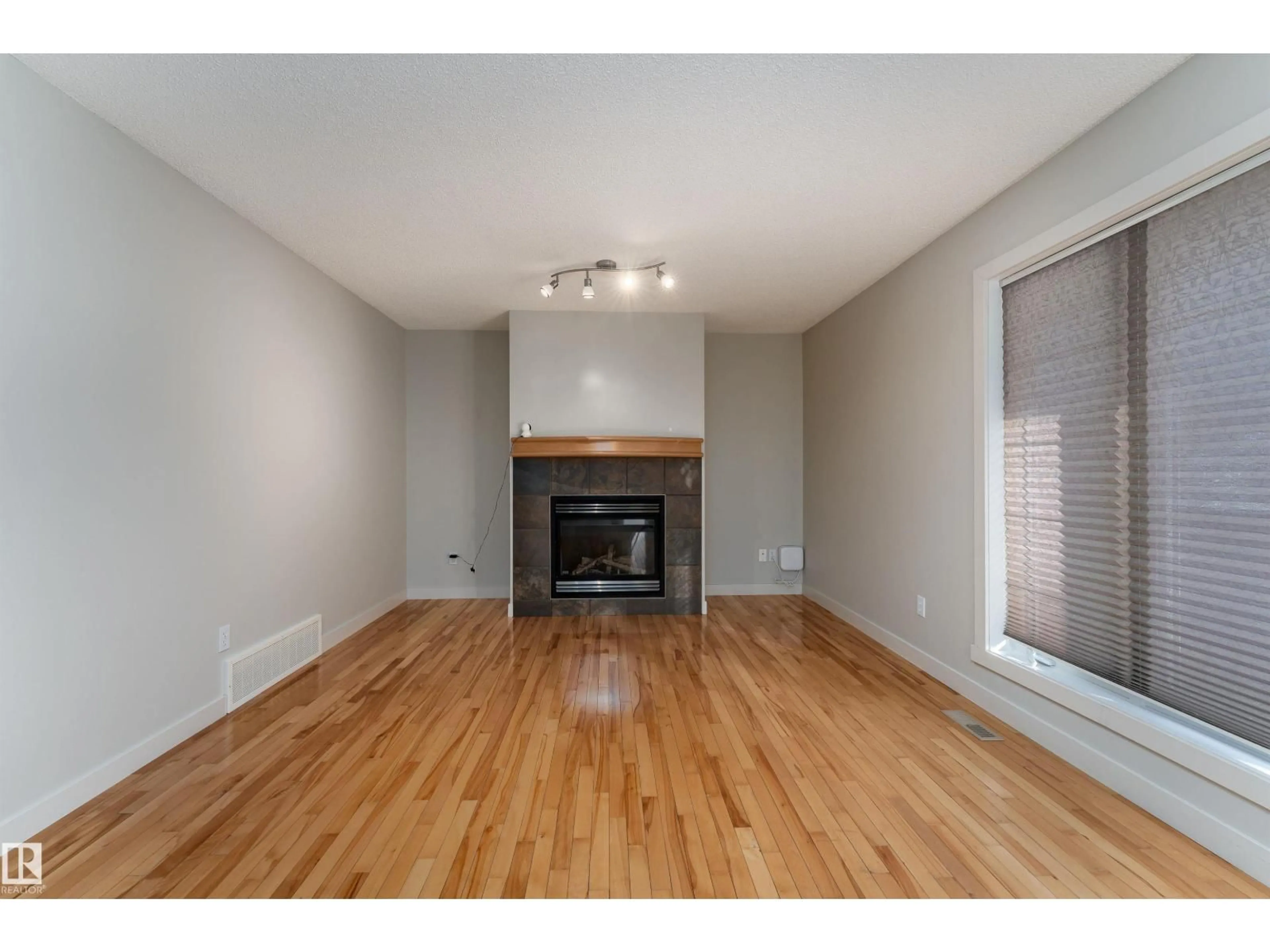 A pic of a room for 10904 72 AV, Edmonton Alberta T6G0A9