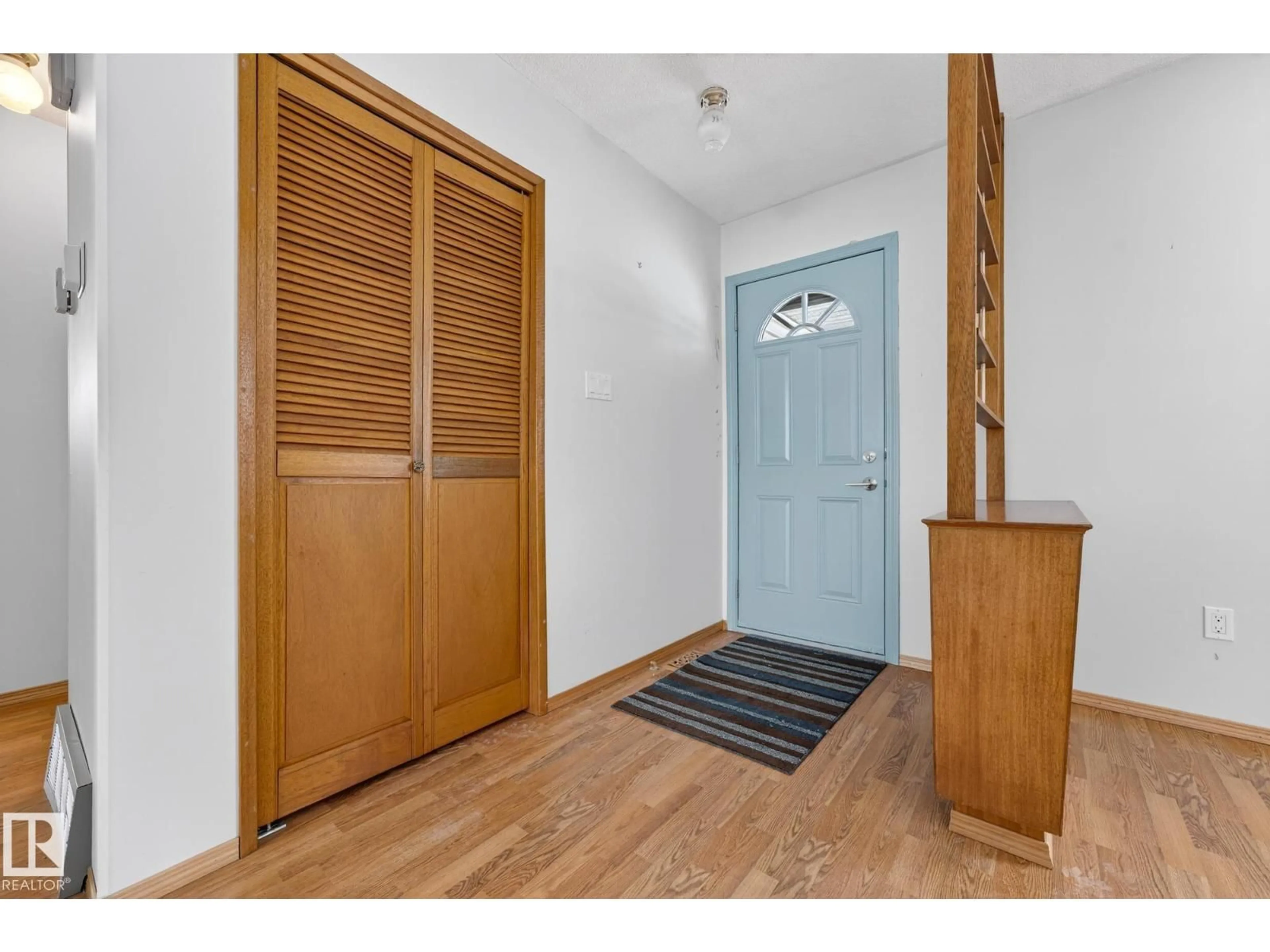 Indoor entryway for 21 MARCHLAND PLACE, St. Albert Alberta T8N1L7