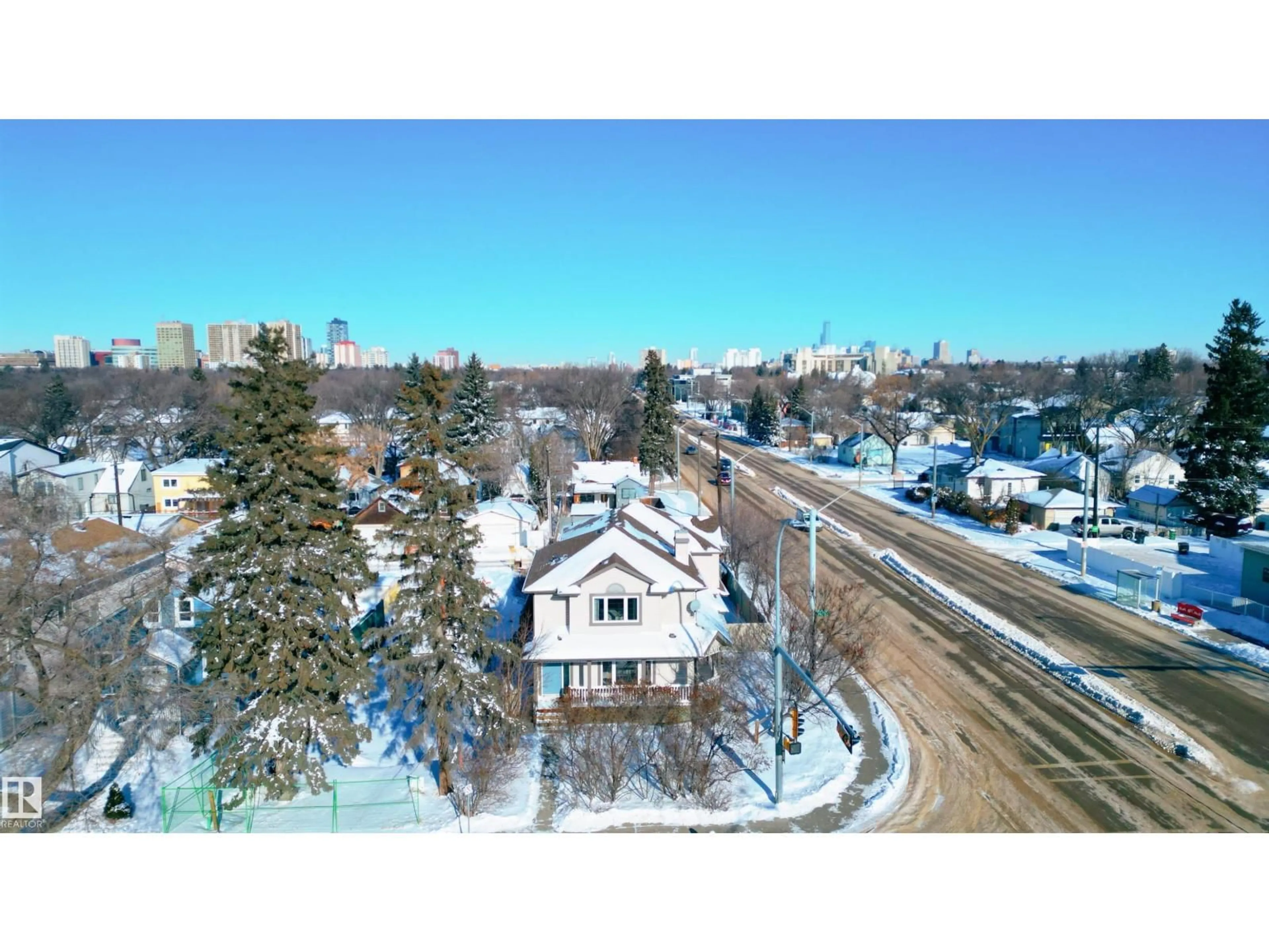 A pic from outside/outdoor area/front of a property/back of a property/a pic from drone, street for 10906 72 AV NW, Edmonton Alberta T6G0A9