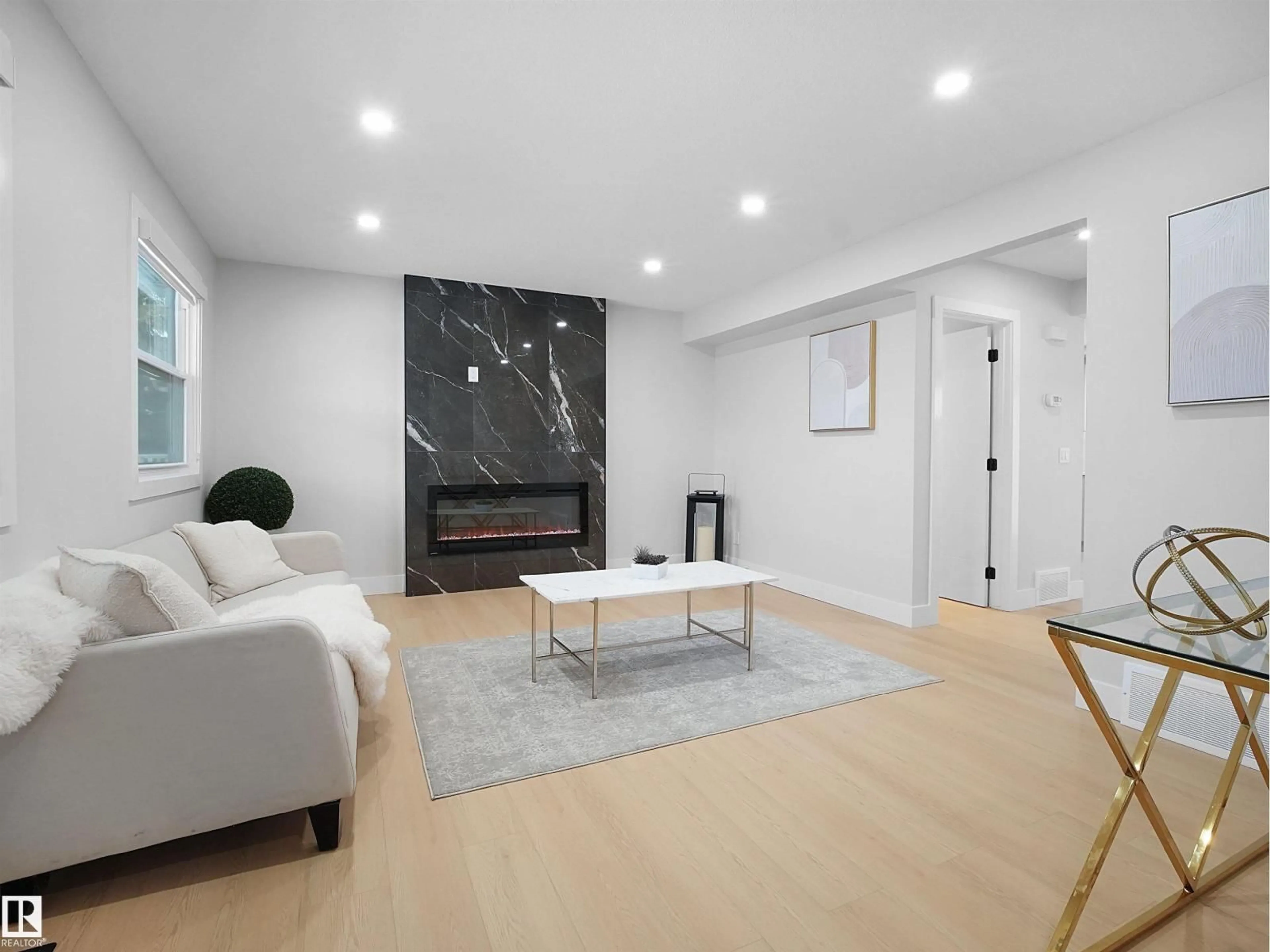 Living room with furniture, unknown for NW - 9409 173 ST, Edmonton Alberta T5T3G4