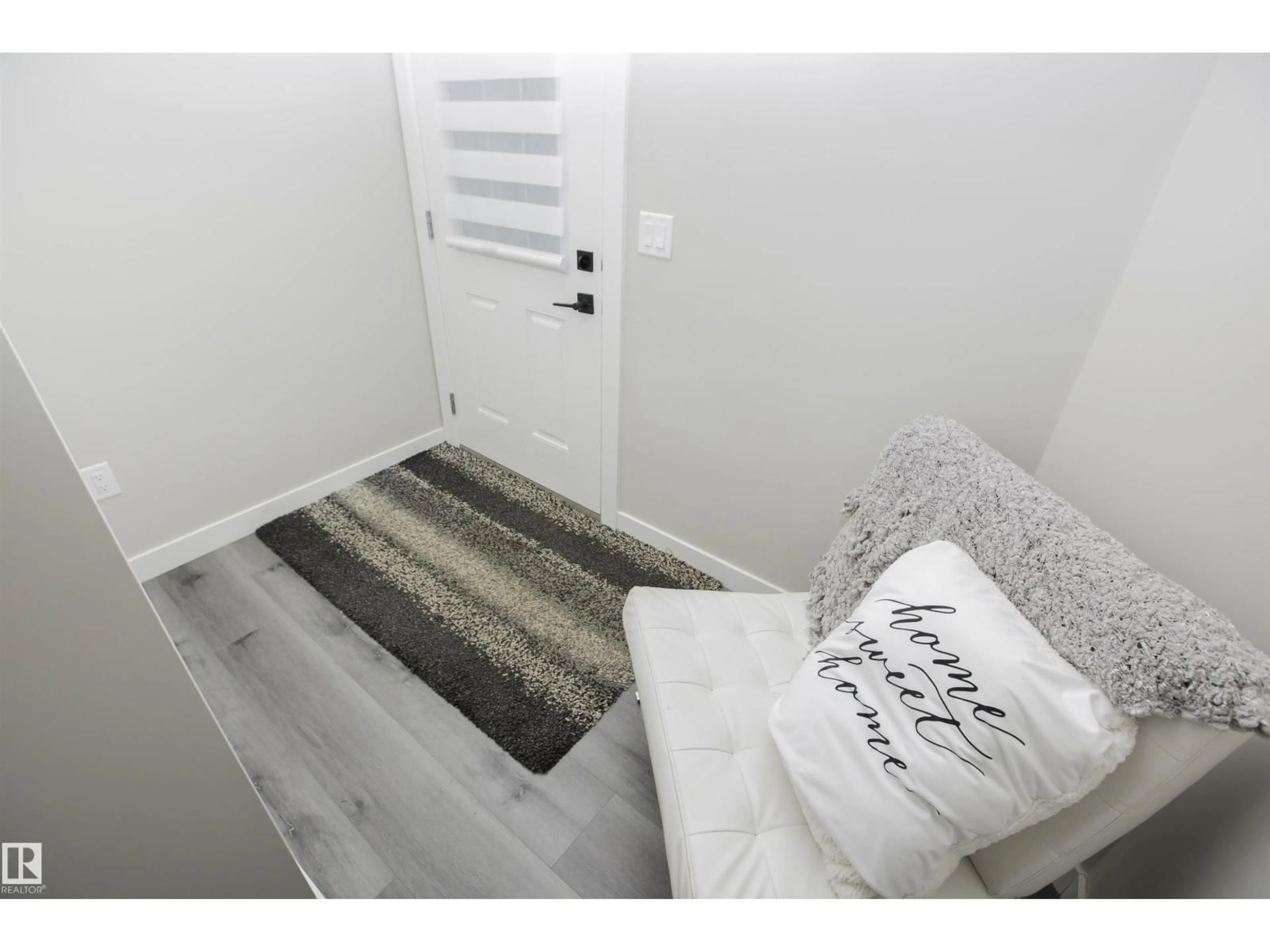 Indoor entryway for 15 SPRINGBROOK WD, Spruce Grove Alberta T7X0E7