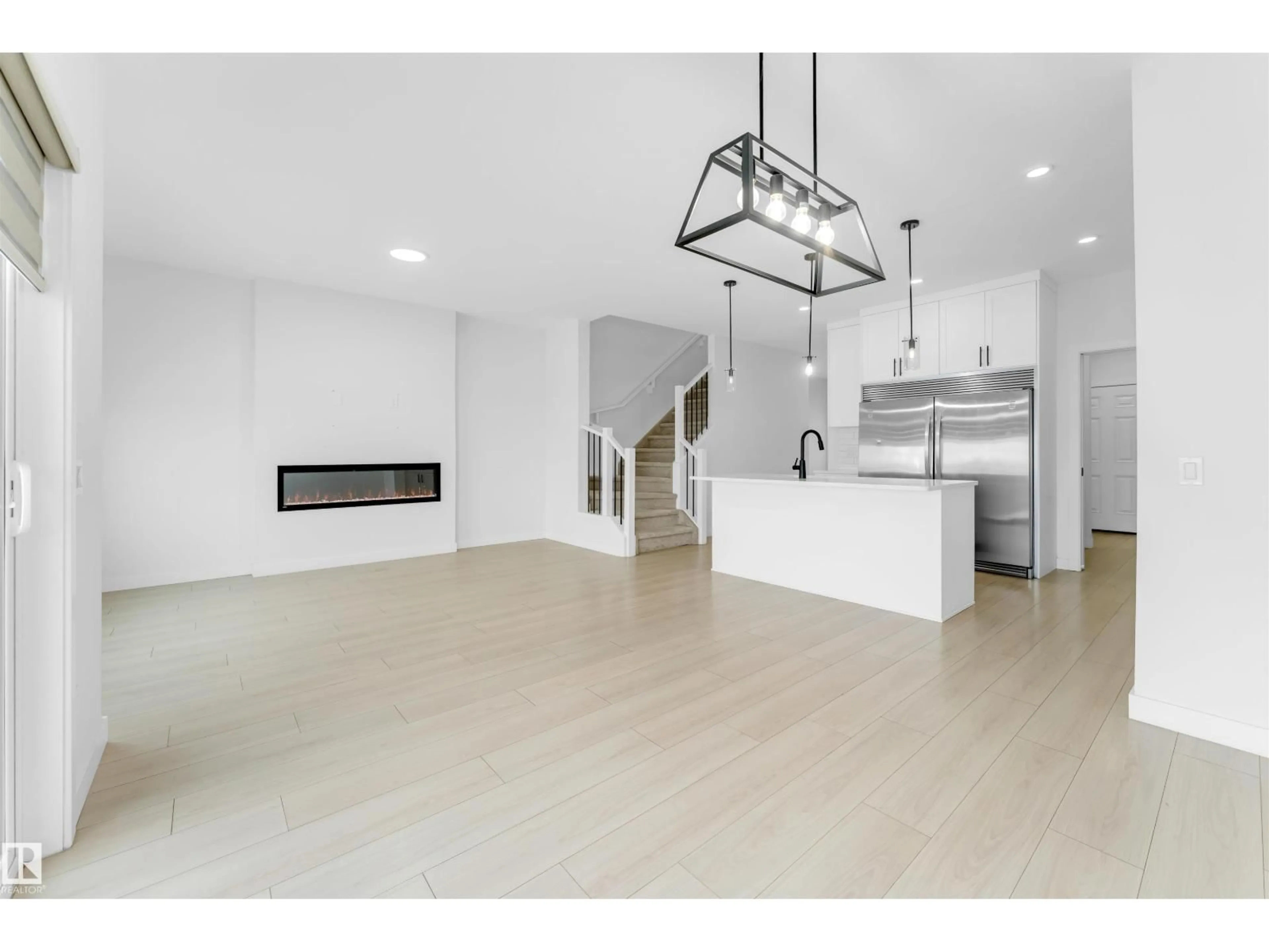 Open concept kitchen, unknown for 3427 CRAIG LANDING LD, Edmonton Alberta T6W5B3